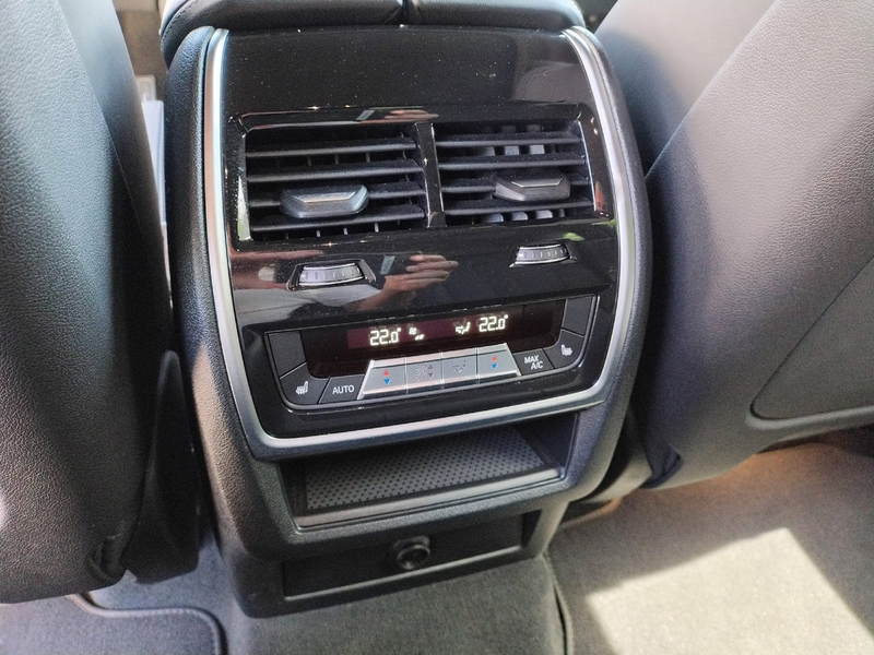 BMW X6 xDrive40d M Sportpaket Head-Up HK HiFi DAB — photo 13