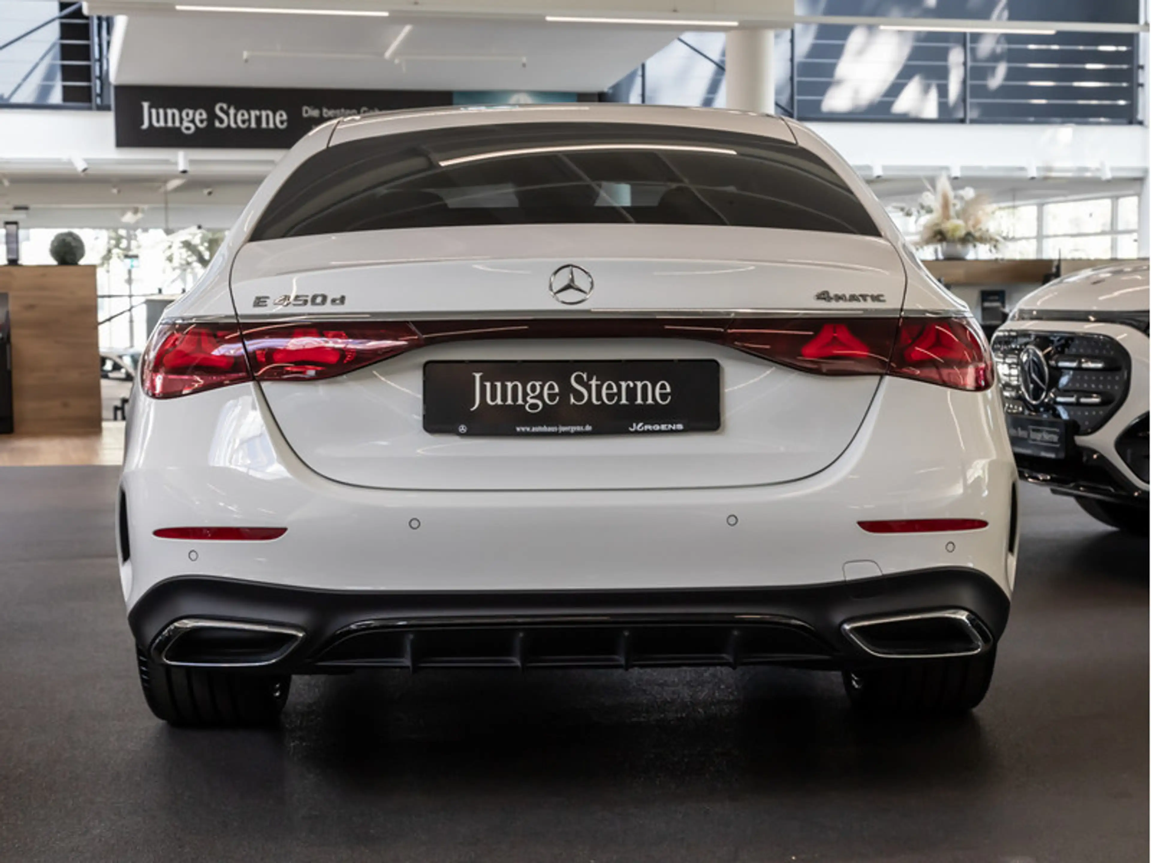 Mercedes-Benz E 450 d 4MATIC Limousine AMG-Sport+Burm+Pano+AHK — photo 5