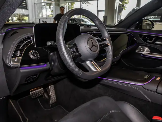 Mercedes-Benz E-Class view 13