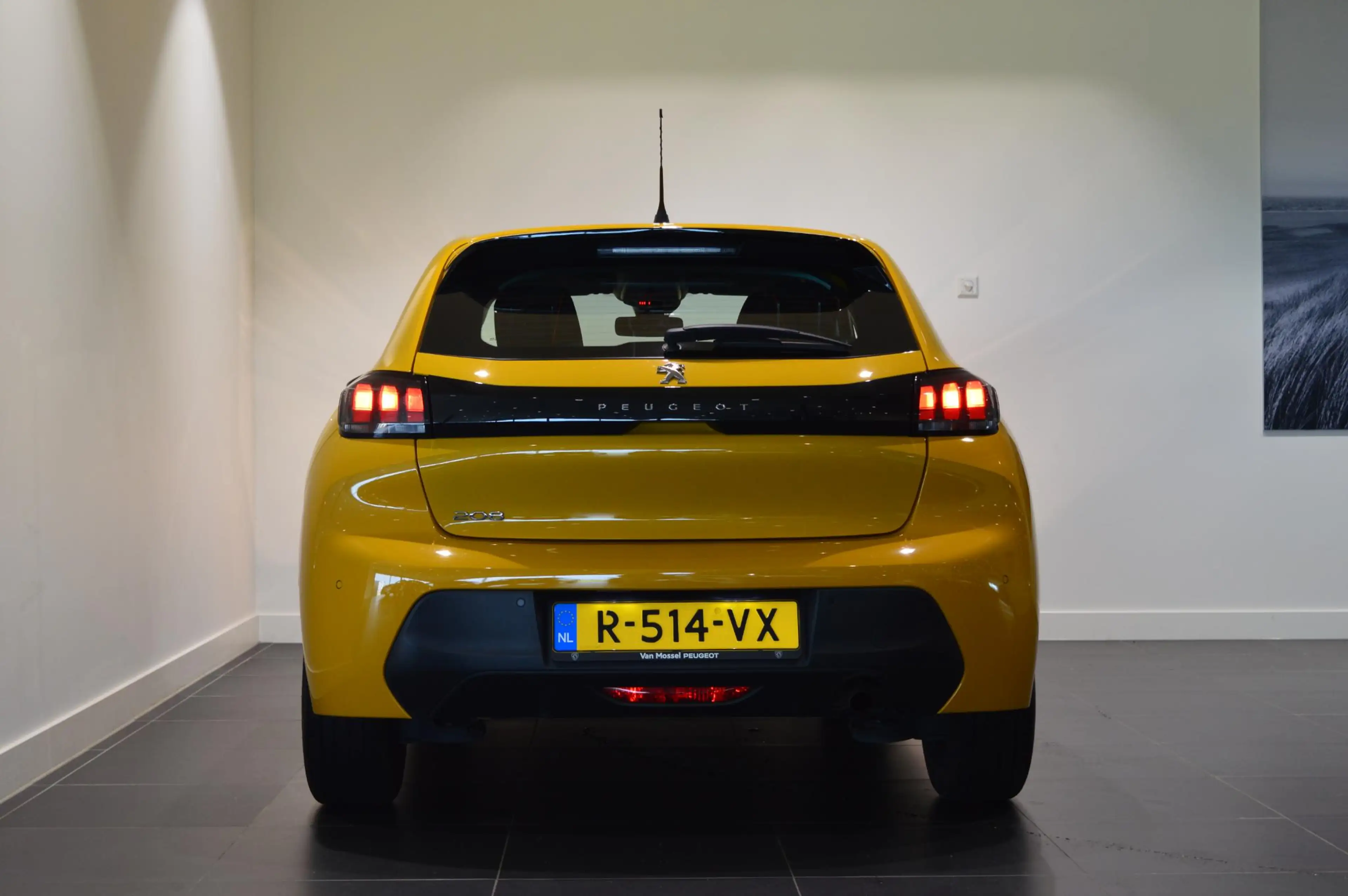 Peugeot 208 1.2 PureTech Active Pack HANDGESCHAKELD - AIRCO - — photo 6