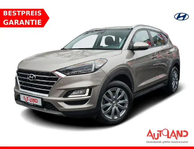 Hyundai TUCSON 1.6 T-GDI Advantage 2WD LED AHK PDC DAB