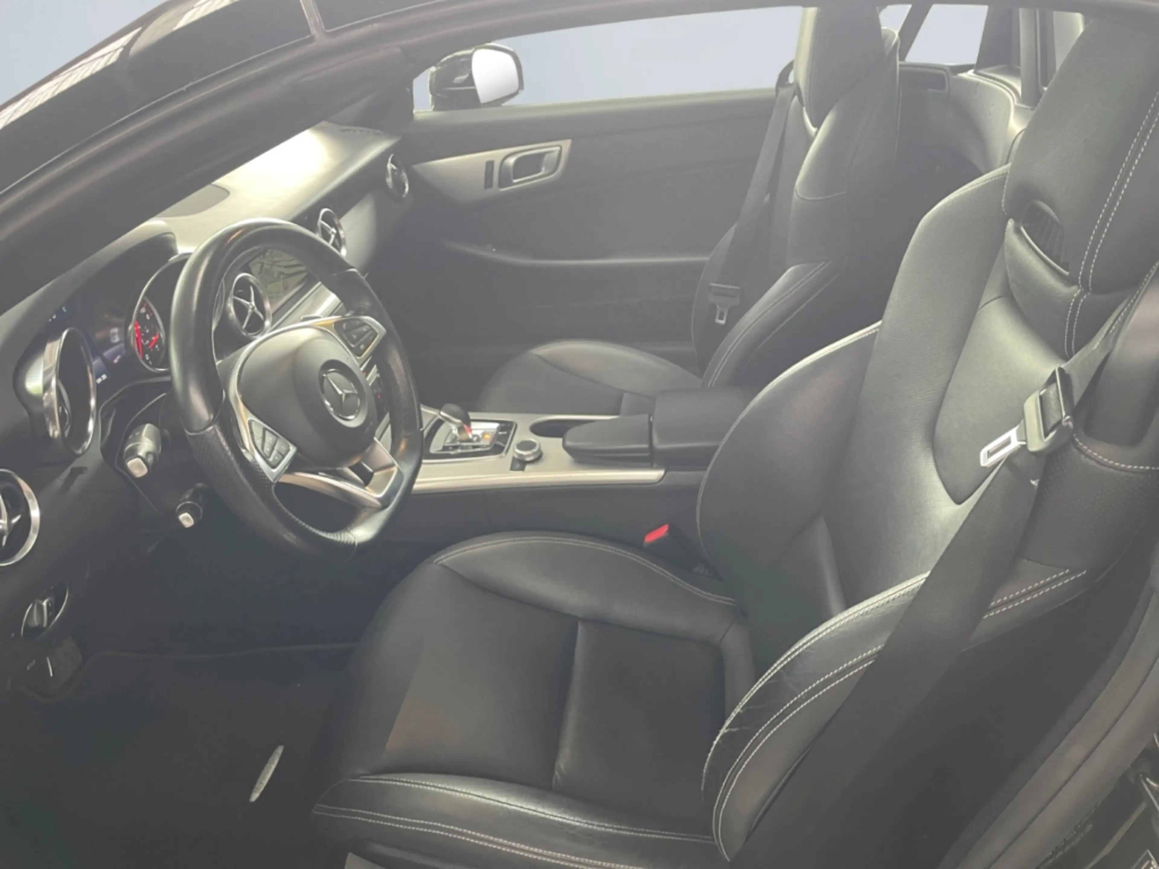 Mercedes-Benz SLC 180 9G-TRO *LED*Airscarf*Leder*Navi*SHZ*PDC* — photo 15