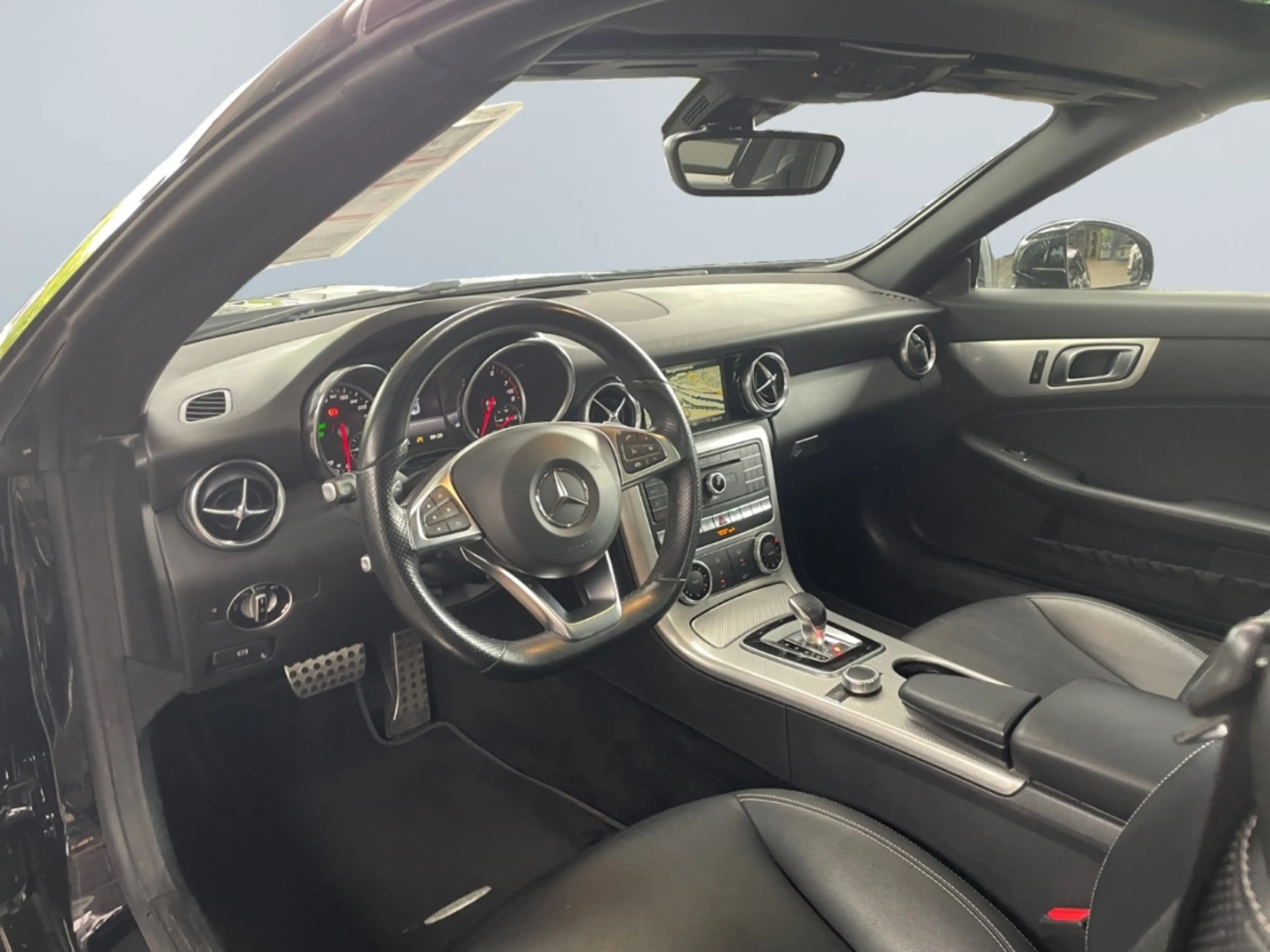 Mercedes-Benz SLC 180 9G-TRO *LED*Airscarf*Leder*Navi*SHZ*PDC* — photo 10