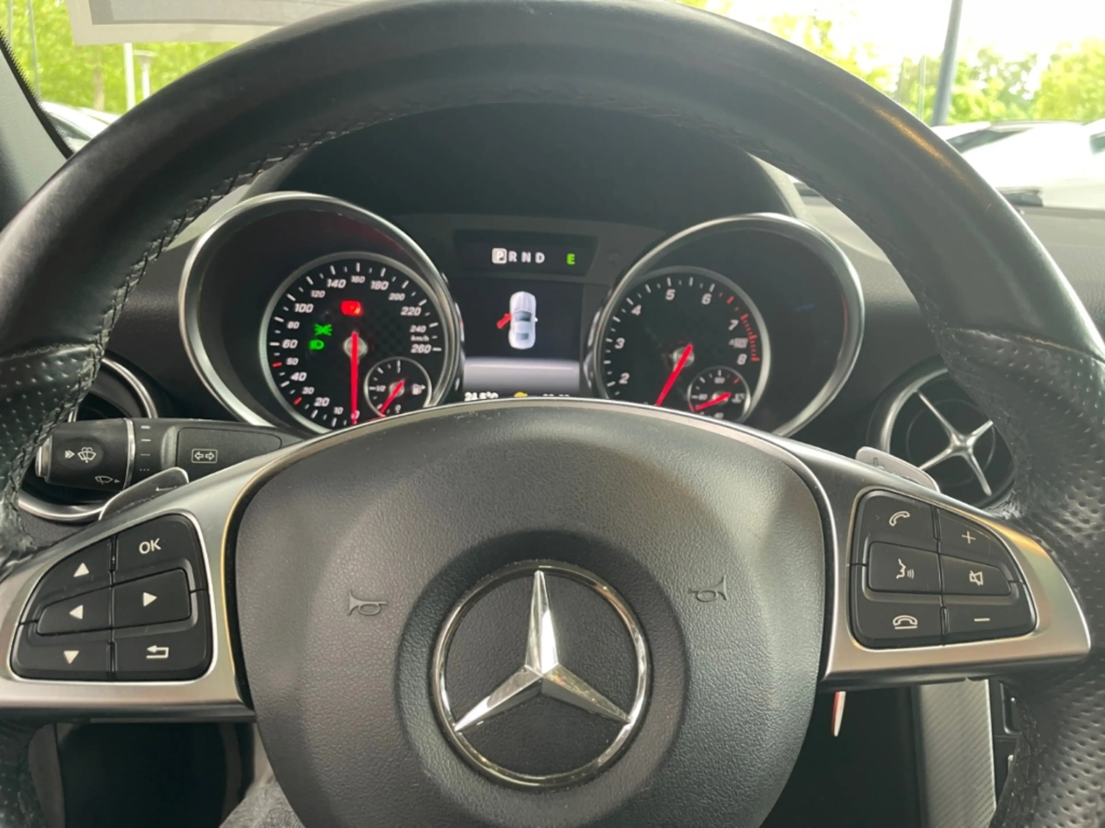 Mercedes-Benz SLC 180 9G-TRO *LED*Airscarf*Leder*Navi*SHZ*PDC* — photo 12