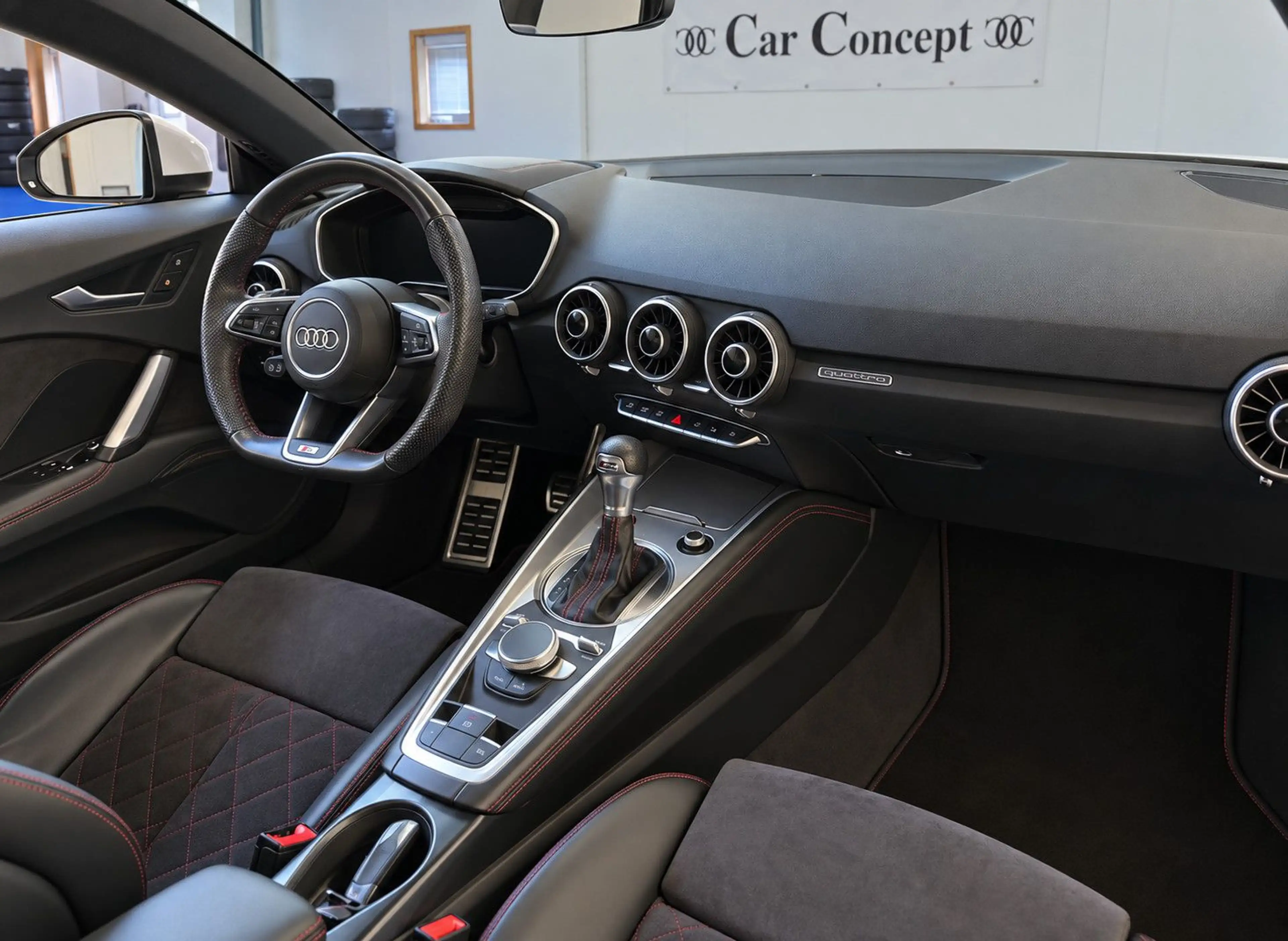 Audi TT 45 TFSI quattro S Line Competition — photo 7