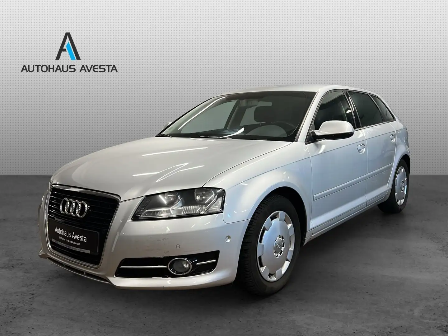 Audi A3 1.4 TFSI / 4.TÜRER/ org. 77.tKM/RENTNER/ DSG/ Silber - 2