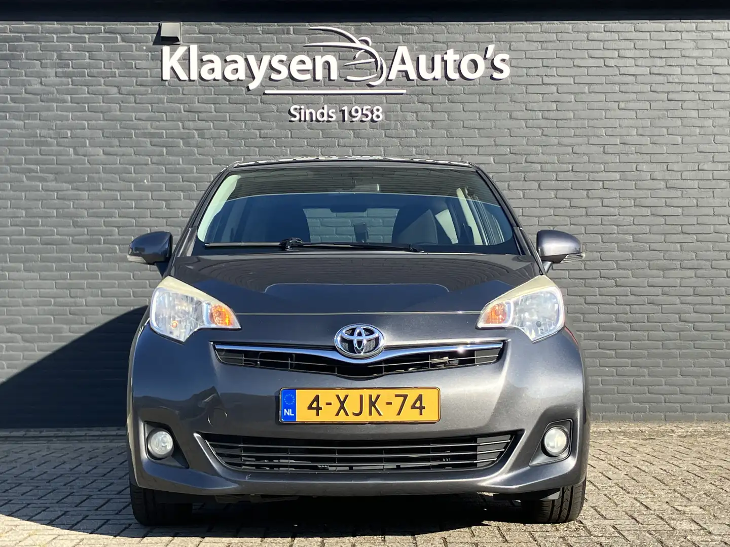 Toyota Verso-S 1.3 VVT-i Aspiration | climate control | bluetooth Gris - 2