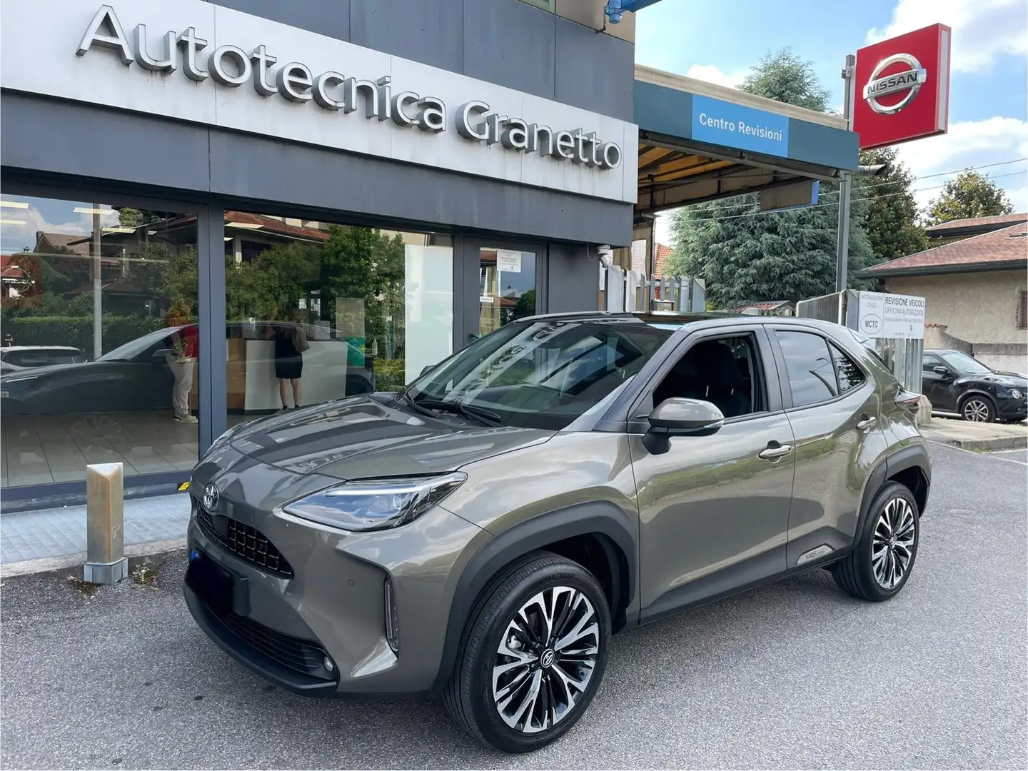 Toyota Yaris Cross Yaris Cross 1.5h Lounge UNICOPROPRIETARIO Grigio - 1