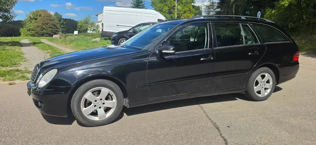 Mercedes-Benz E 220 E-Klasse T-Modell Diesel T CDI Classic