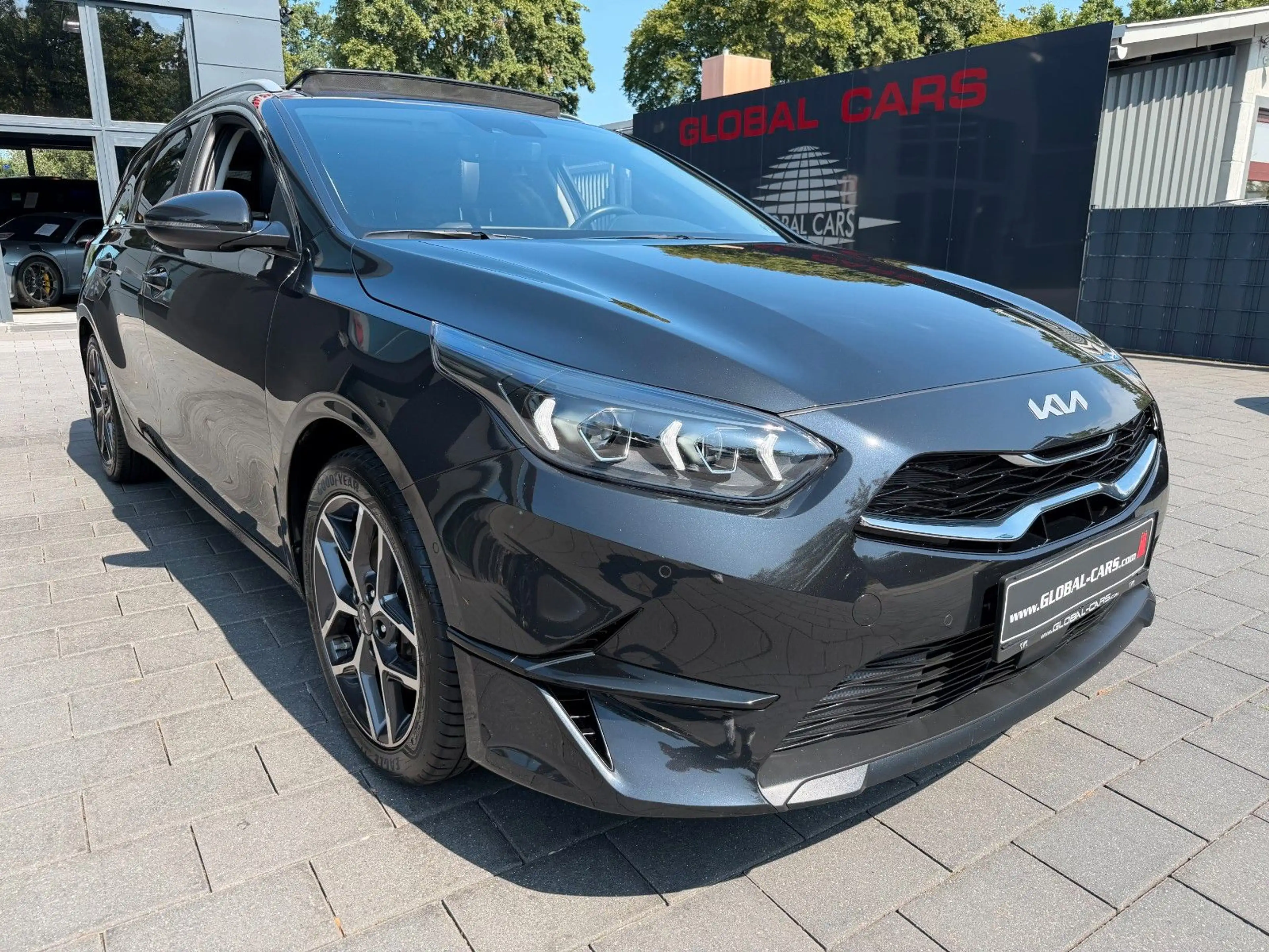 Kia Ceed SW / cee'd SW CEED SW 1.6 CRDi PLATINUM*PANO*ACC*LED*JBL* — photo 12