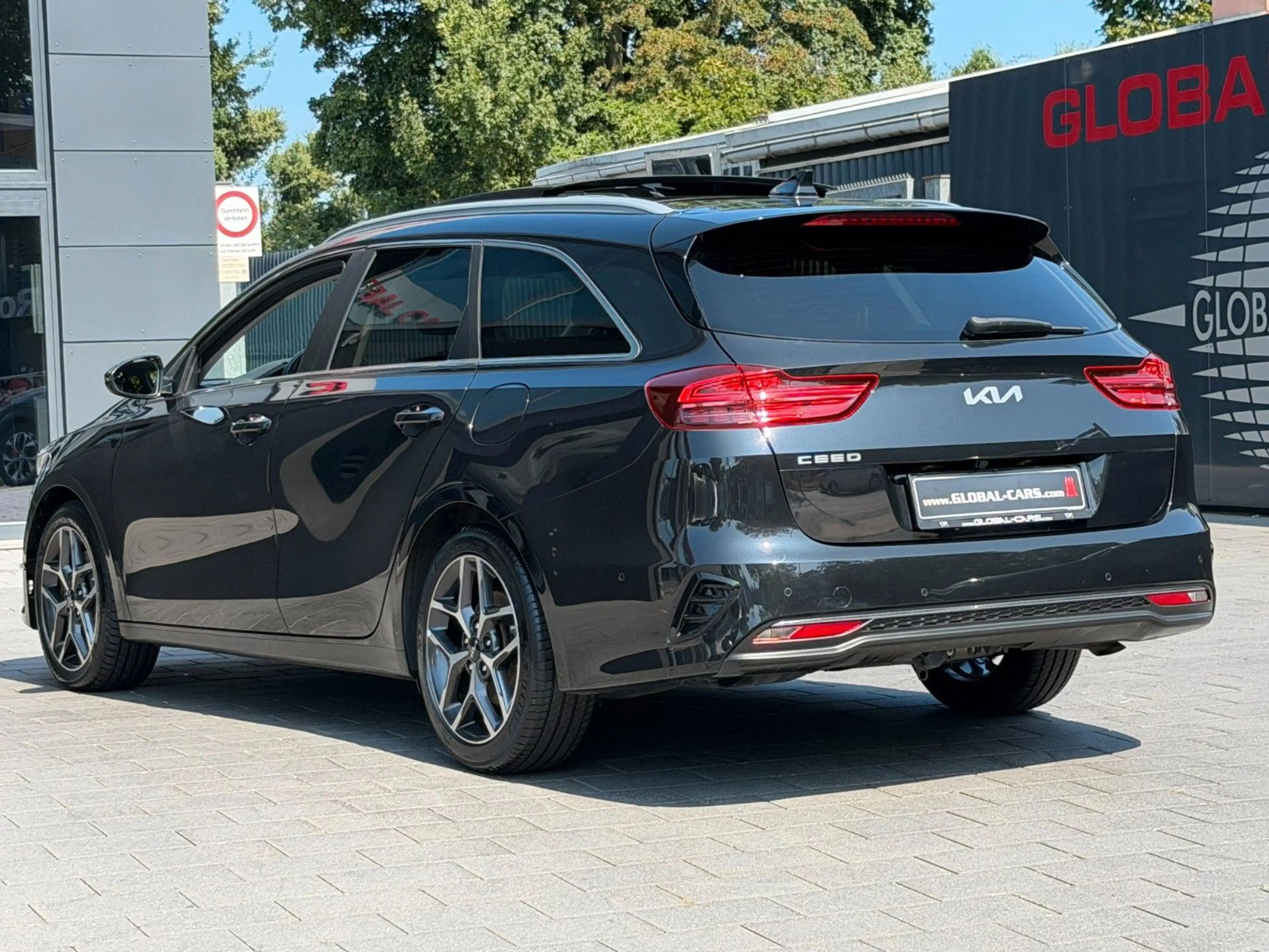 Kia Ceed SW / cee'd SW CEED SW 1.6 CRDi PLATINUM*PANO*ACC*LED*JBL* — photo 2