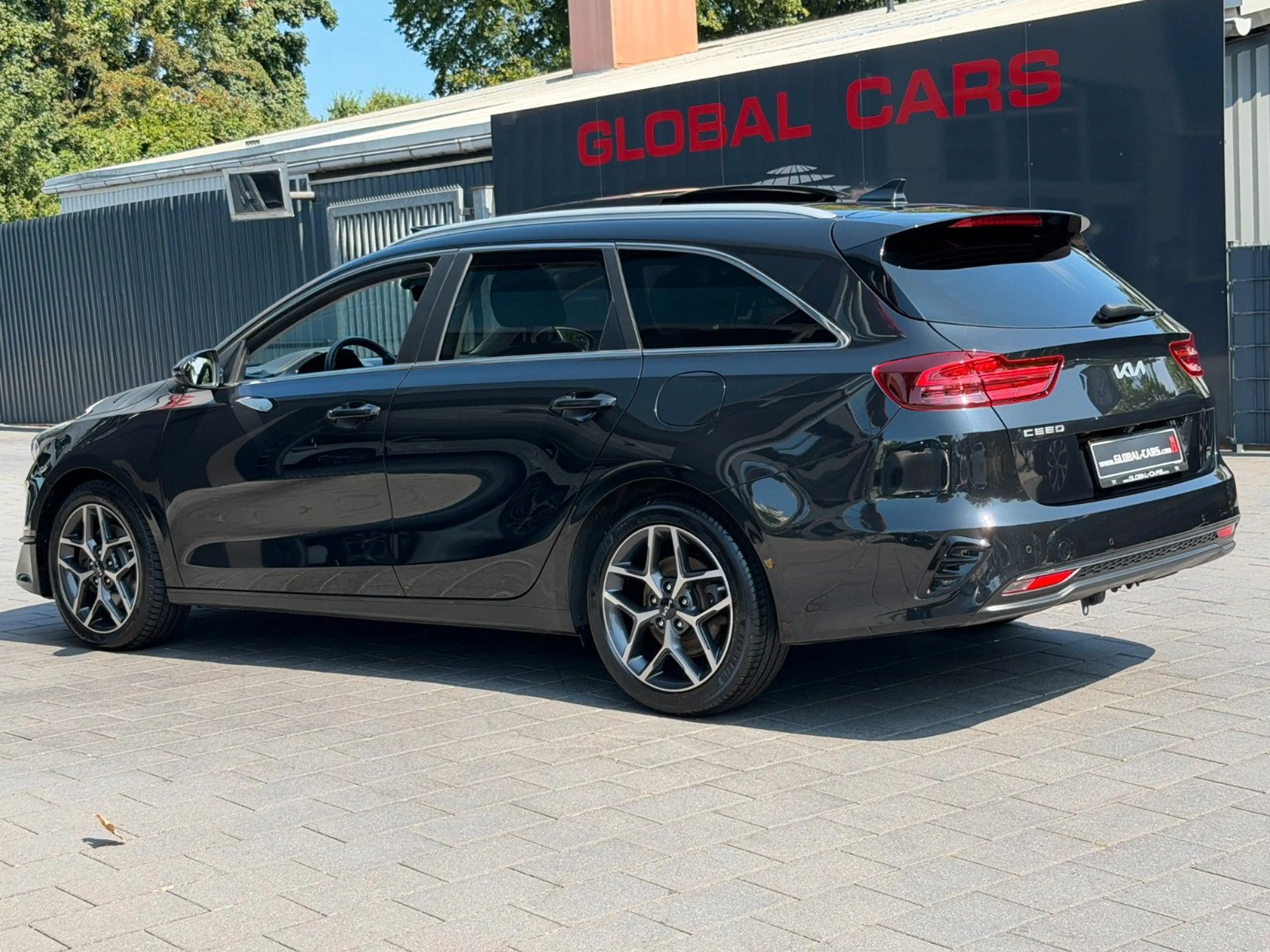 Kia Ceed SW / cee'd SW CEED SW 1.6 CRDi PLATINUM*PANO*ACC*LED*JBL* — photo 11