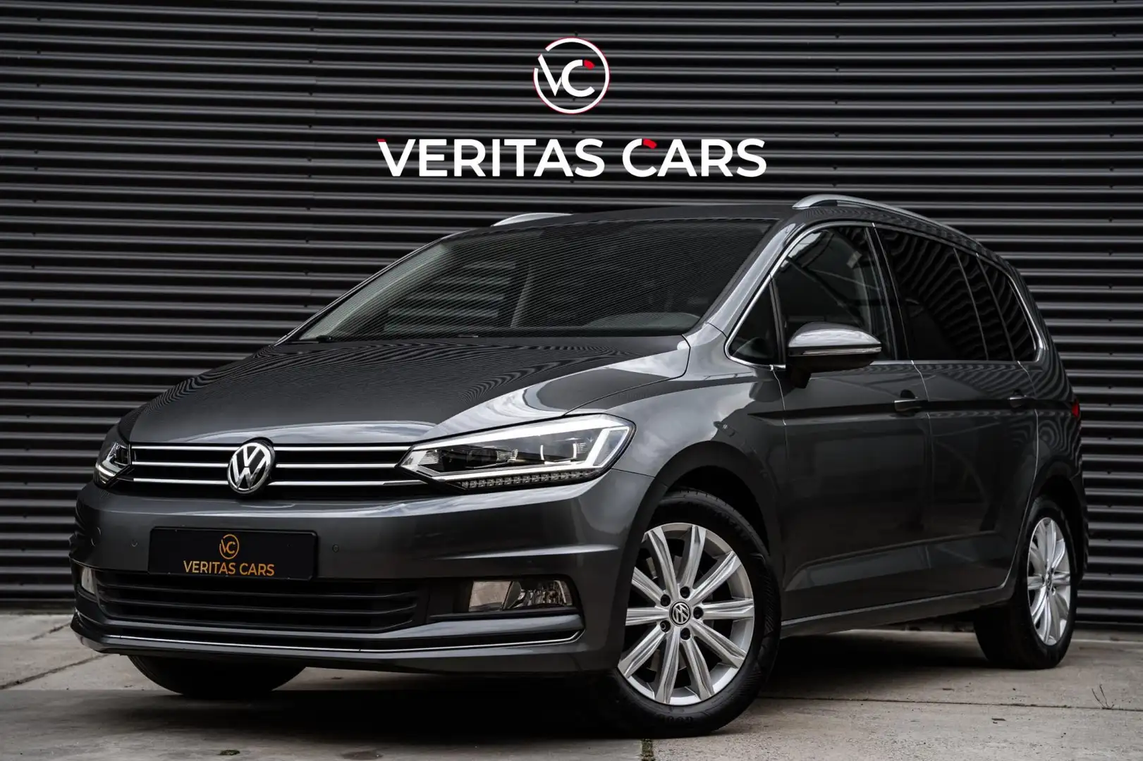Volkswagen Touran 1.8 TSI Highline 7-Zits|DSG|Stoelverwarming|180PK| Grau - 1