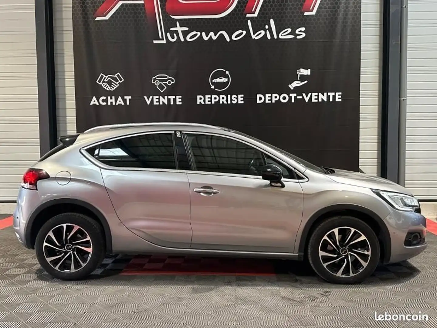 DS Automobiles DS 4 Crossback BlueHDi 120 Sport Chic S&S EAT6 Grau - 2