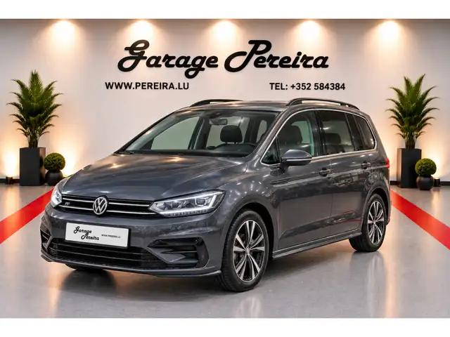 Volkswagen Touran view 2