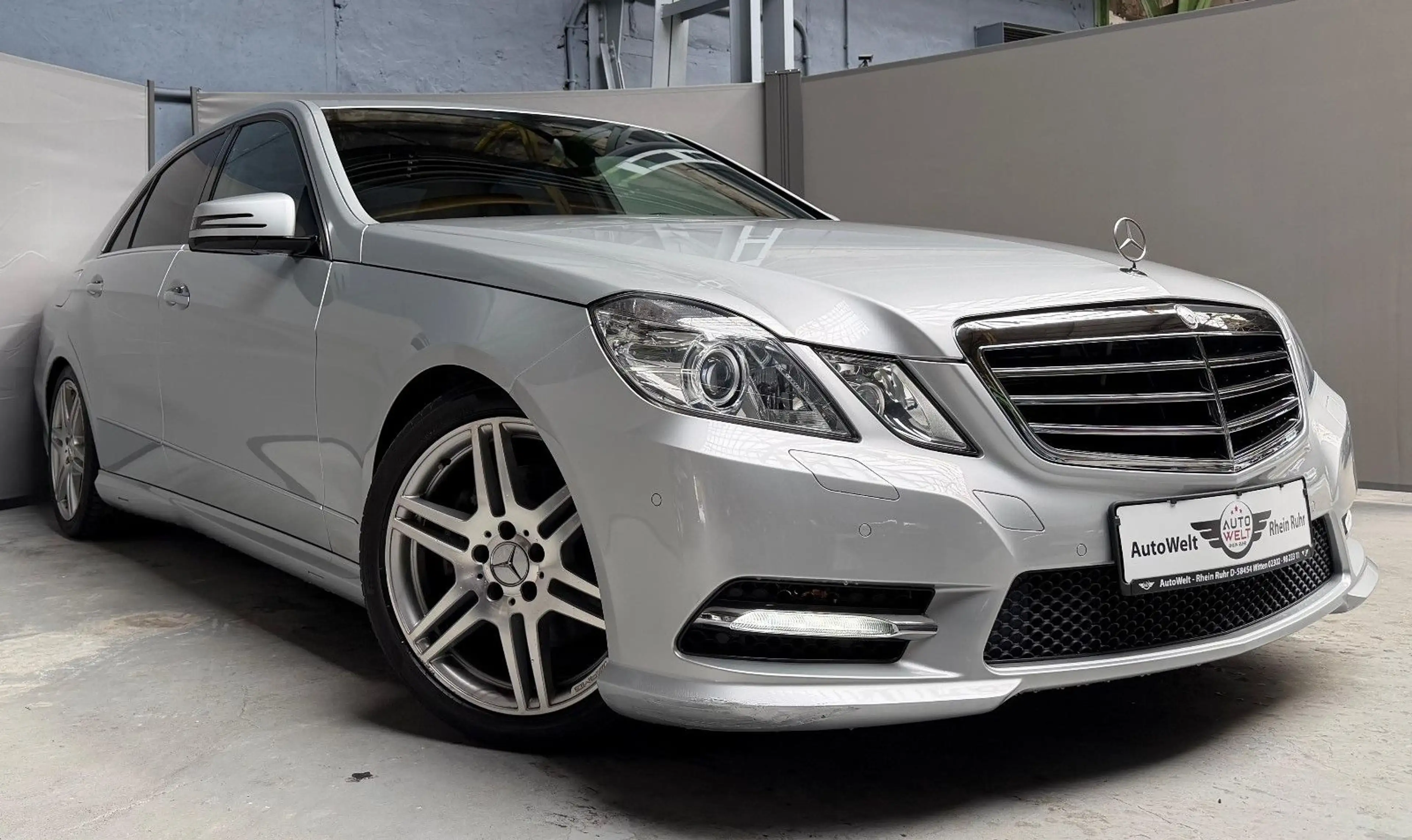 Mercedes-Benz E 350 AMG KEYLESS-GO SSD Xenon Leder Avantgarde — photo 4