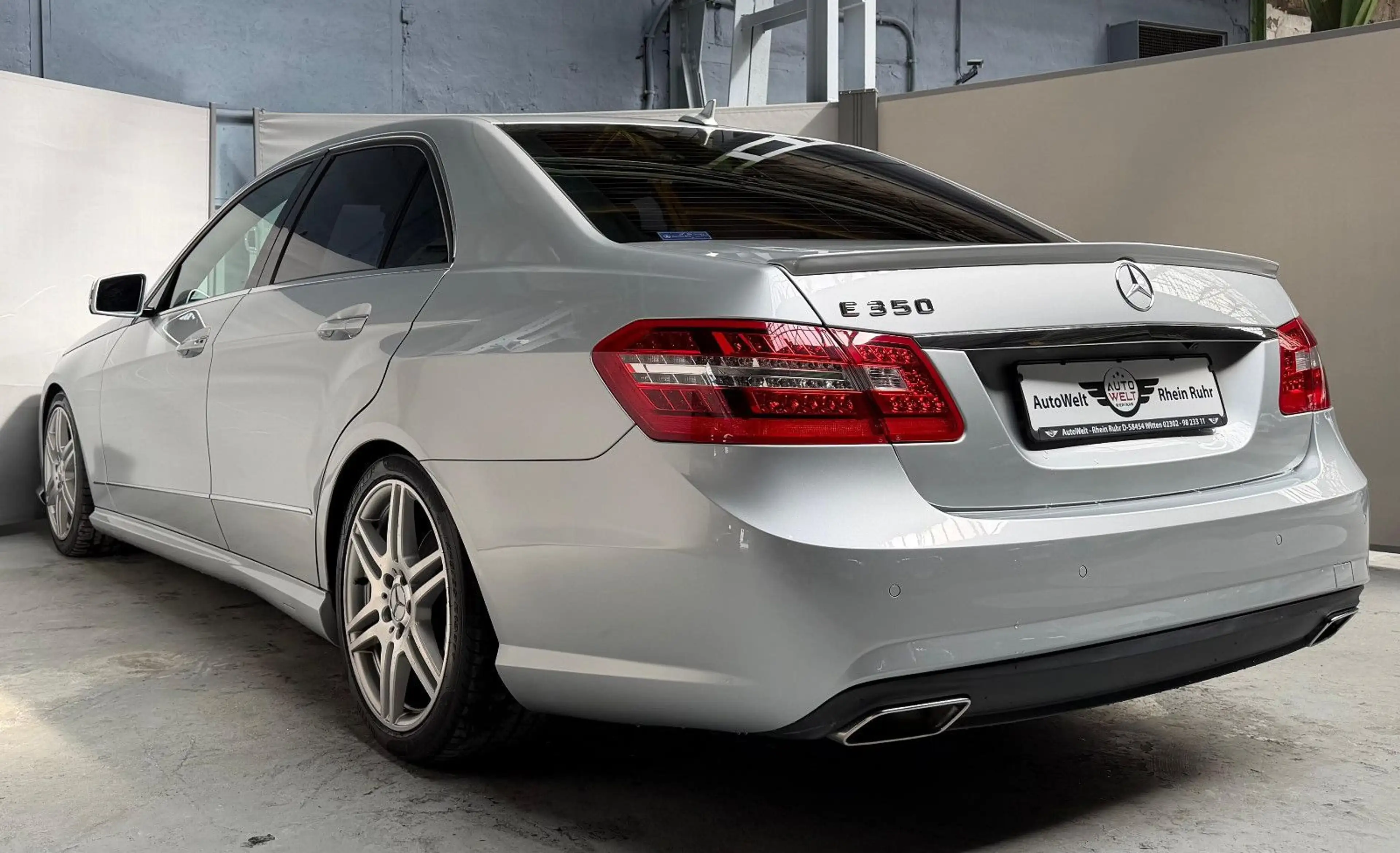 Mercedes-Benz E 350 AMG KEYLESS-GO SSD Xenon Leder Avantgarde — photo 10