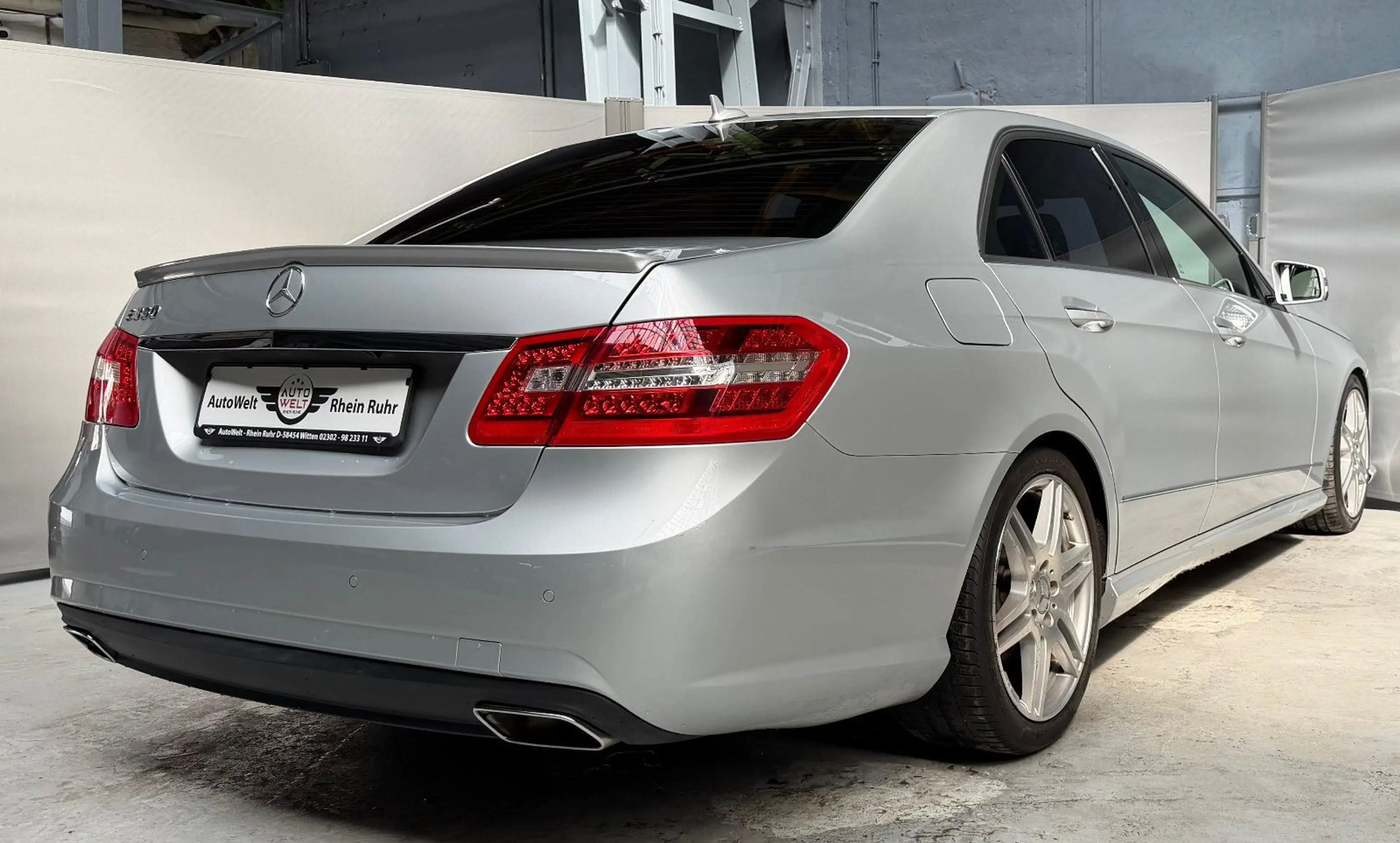 Mercedes-Benz E 350 AMG KEYLESS-GO SSD Xenon Leder Avantgarde — photo 9