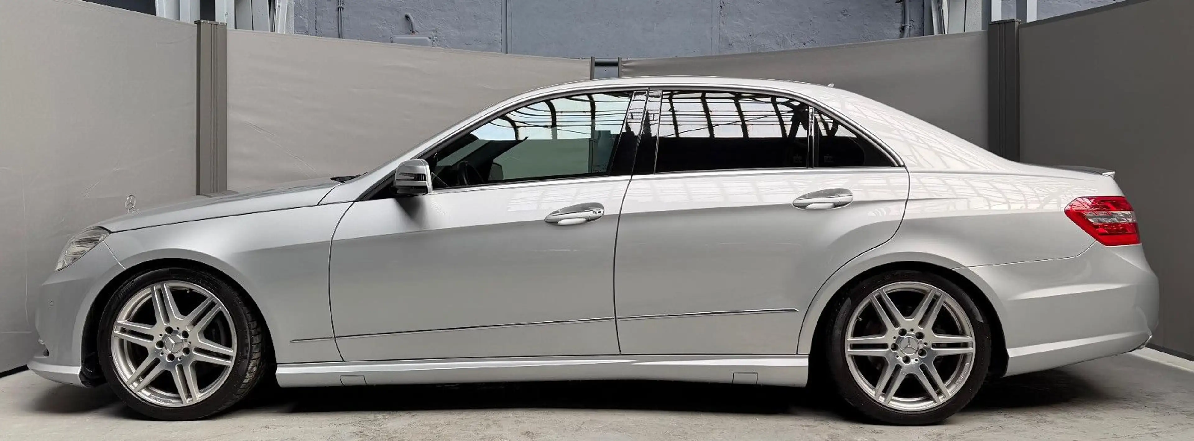 Mercedes-Benz E 350 AMG KEYLESS-GO SSD Xenon Leder Avantgarde — photo 8
