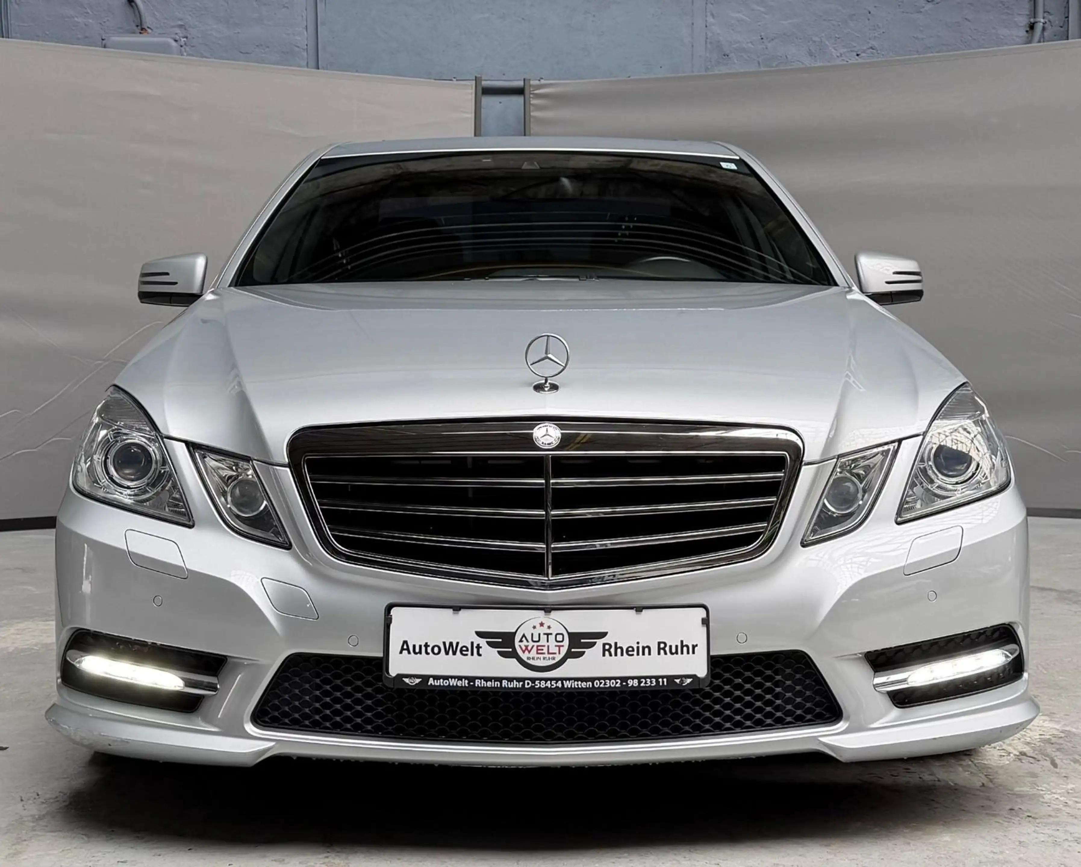 Mercedes-Benz E 350 AMG KEYLESS-GO SSD Xenon Leder Avantgarde — photo 3