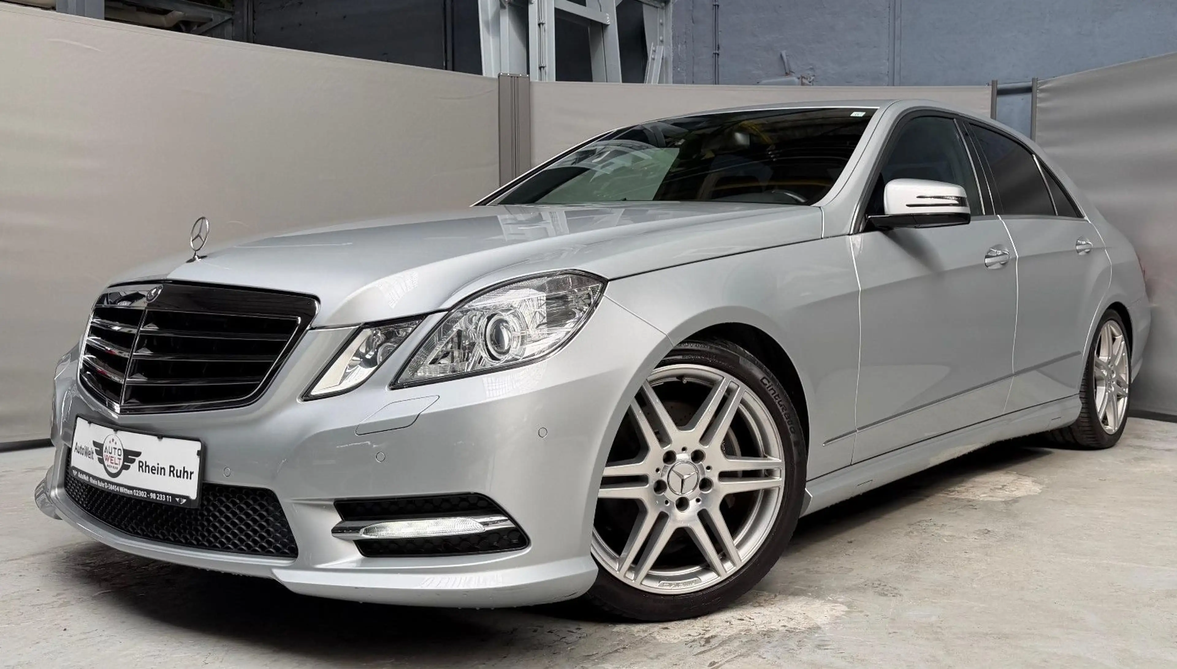 Mercedes-Benz E 350 AMG KEYLESS-GO SSD Xenon Leder Avantgarde — photo 5