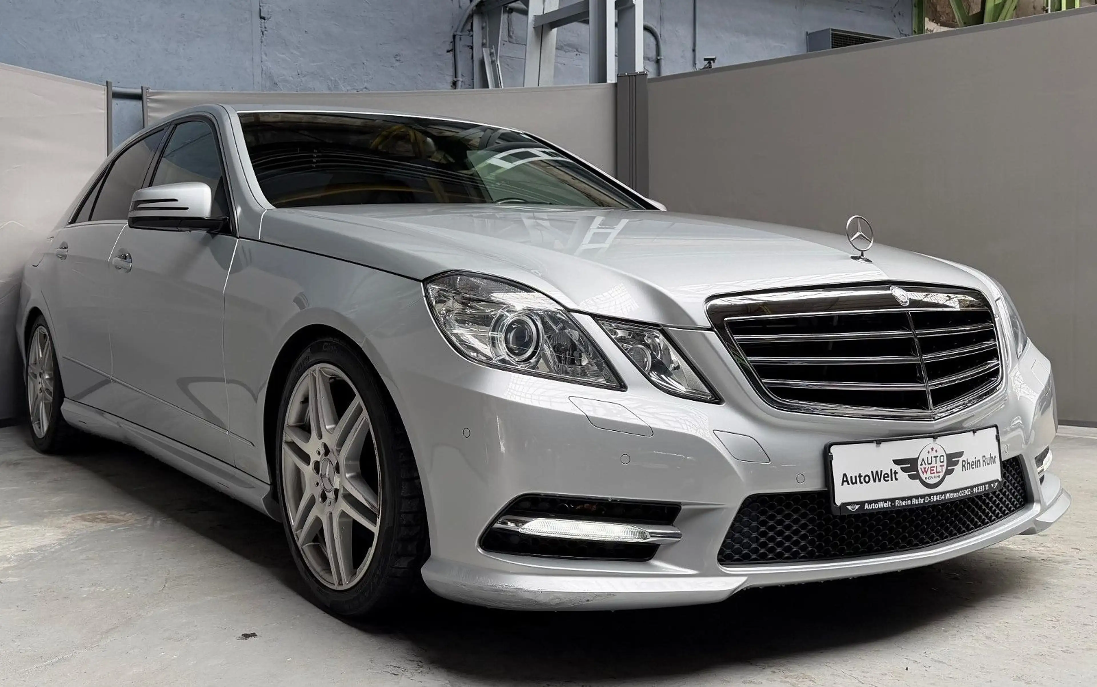 Mercedes-Benz E 350 AMG KEYLESS-GO SSD Xenon Leder Avantgarde — photo 2