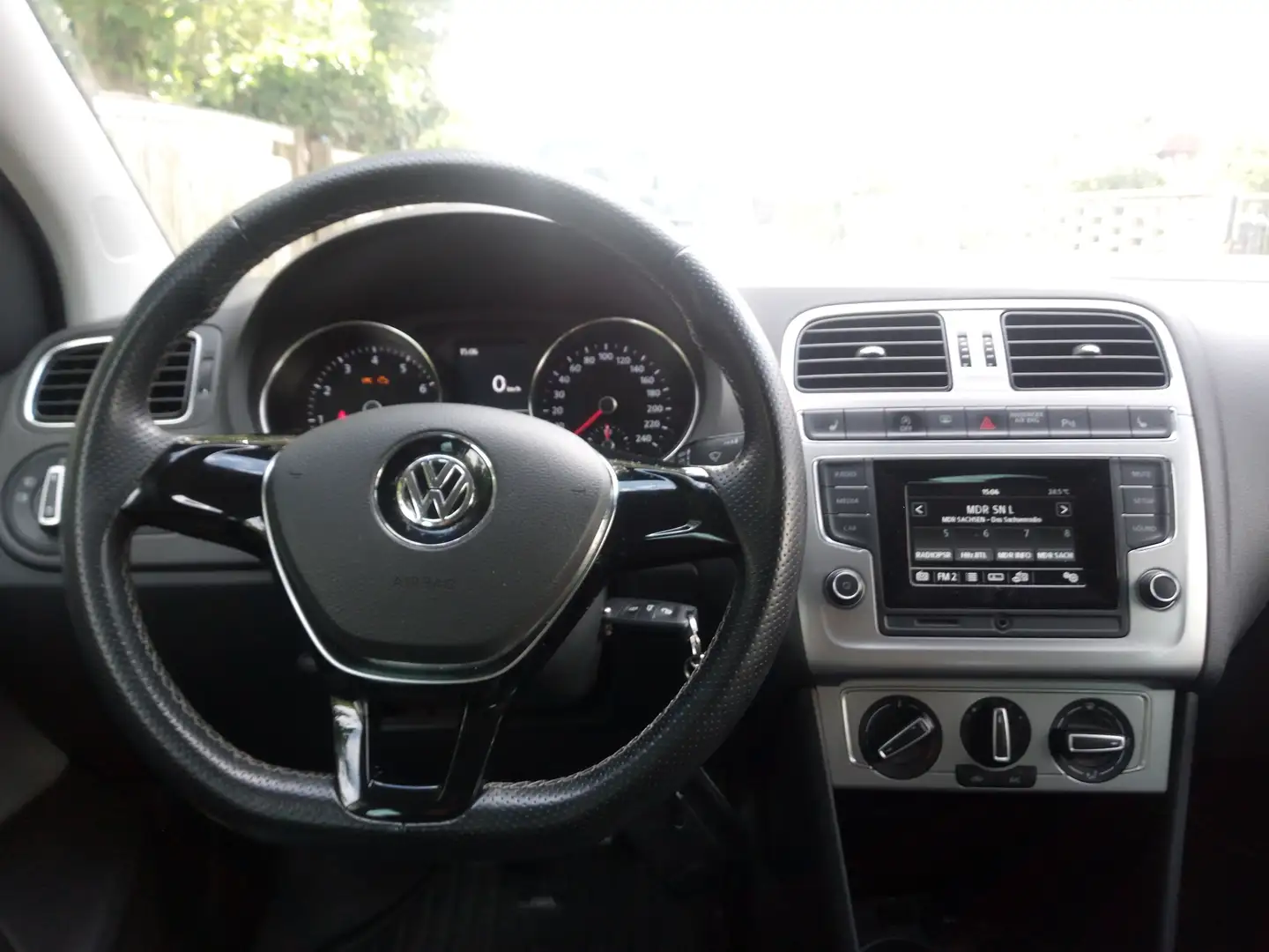 Volkswagen Polo Cross Polo 1.2 TSI (Blue Motion Technology) Cross Polo Белый - 1