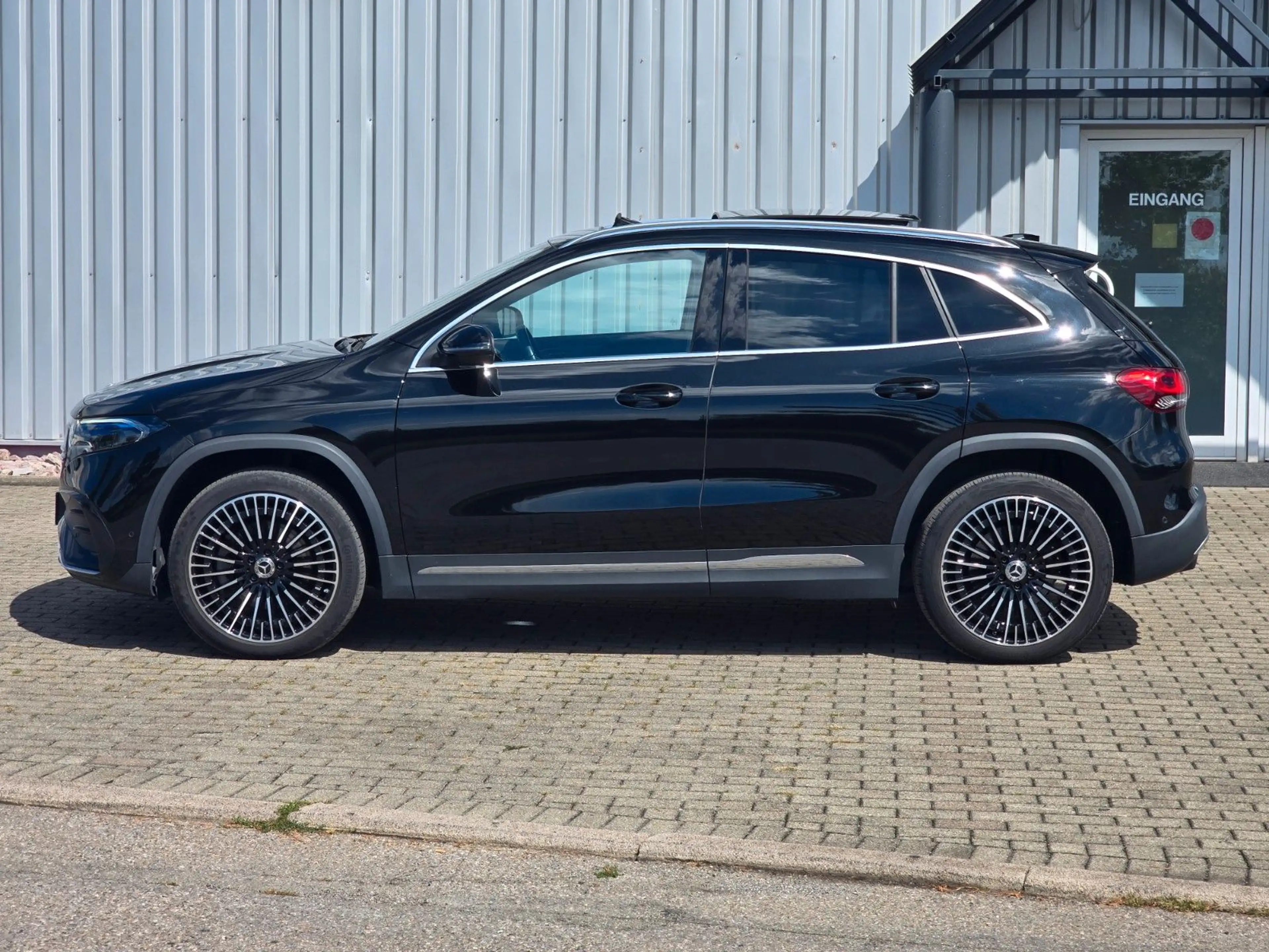 Mercedes-Benz EQA 250/AMG LINE/PANO/AMBIENTE/20 ZOLL/KAMERA — photo 6
