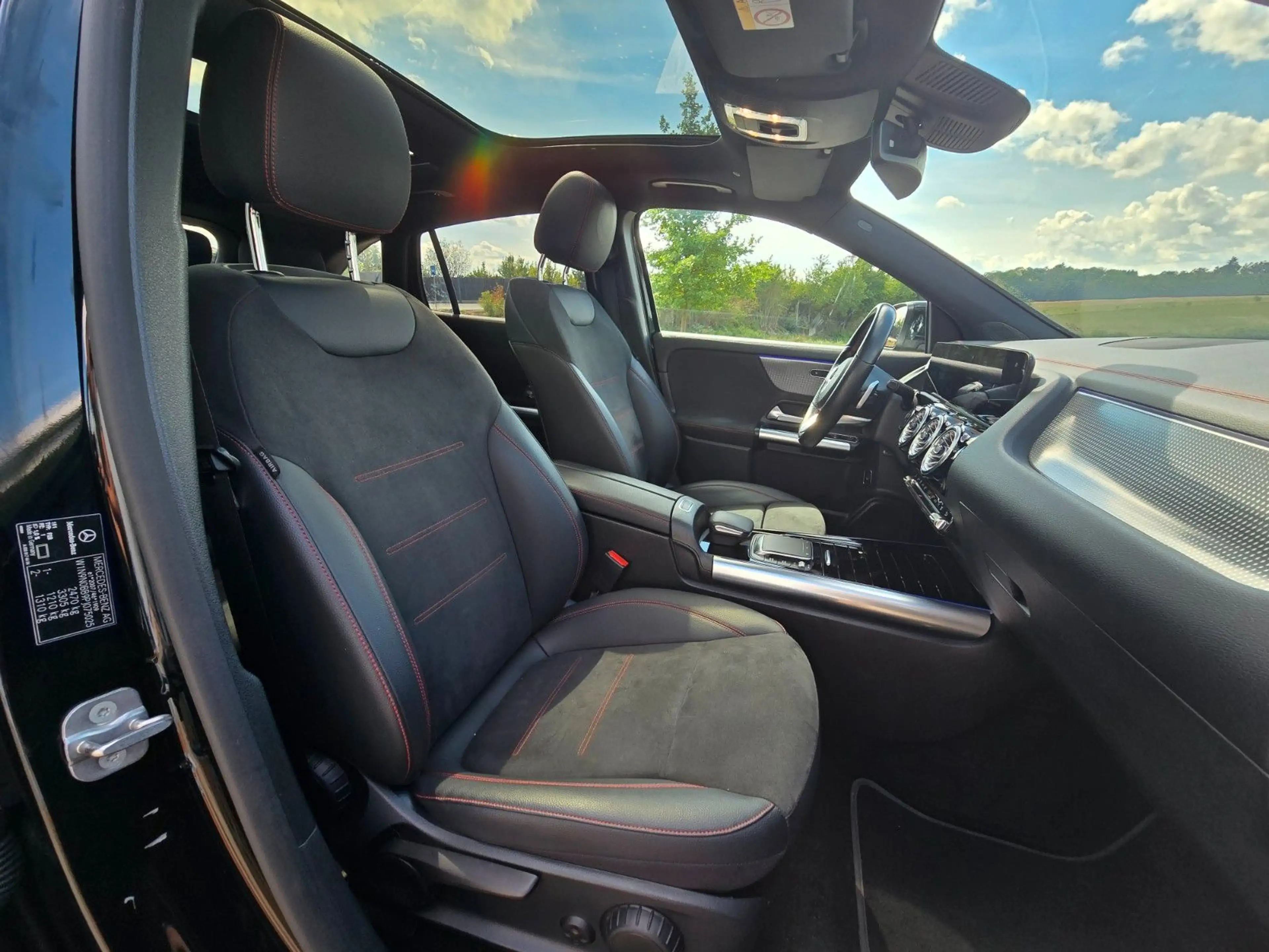 Mercedes-Benz EQA 250/AMG LINE/PANO/AMBIENTE/20 ZOLL/KAMERA — photo 14