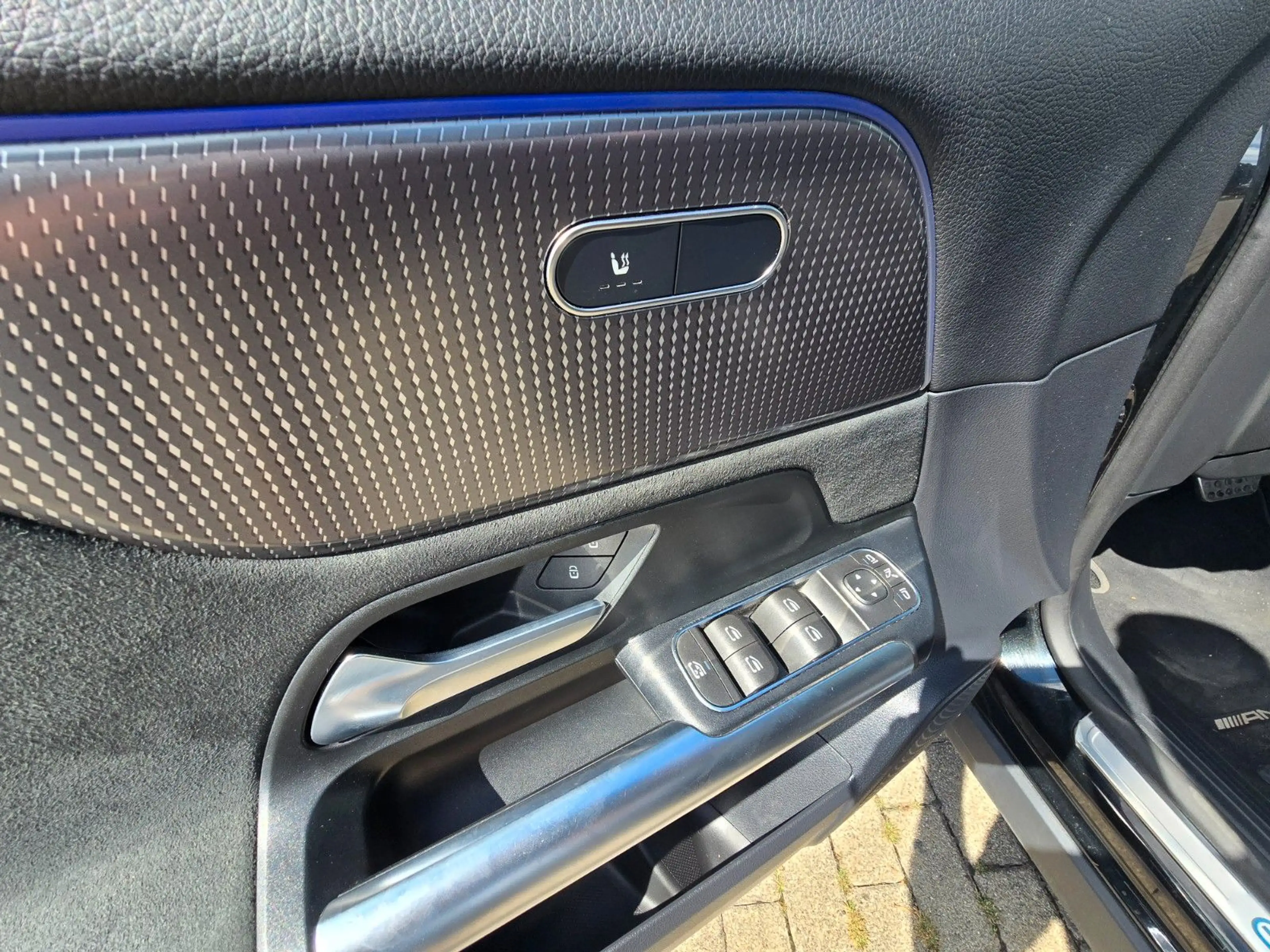 Mercedes-Benz EQA 250/AMG LINE/PANO/AMBIENTE/20 ZOLL/KAMERA — photo 8