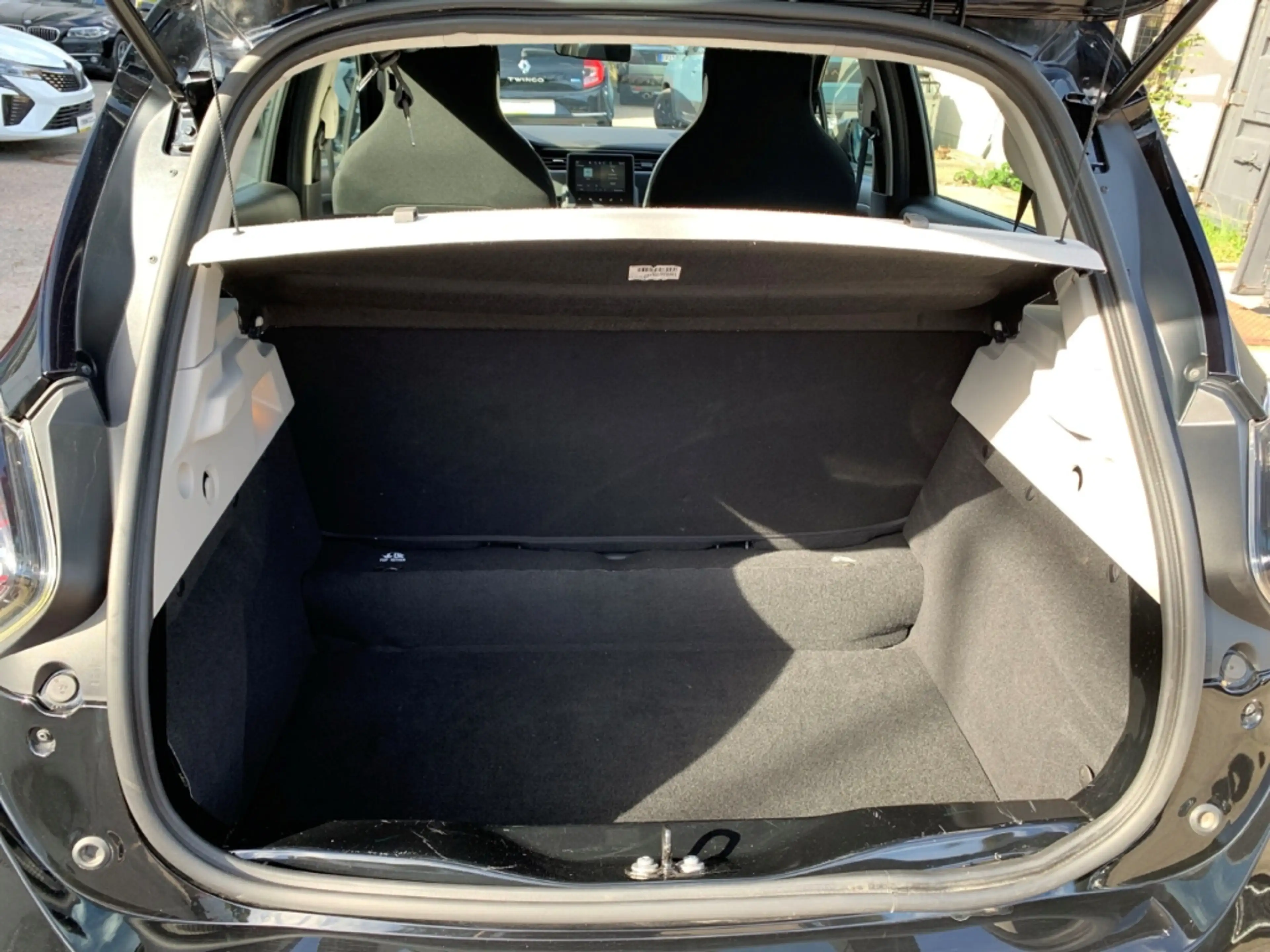 Renault ZOE LIFE R110 Z.E. 50 Life SHZ+DAB+KLIMA+LED+TYP-2 — photo 12