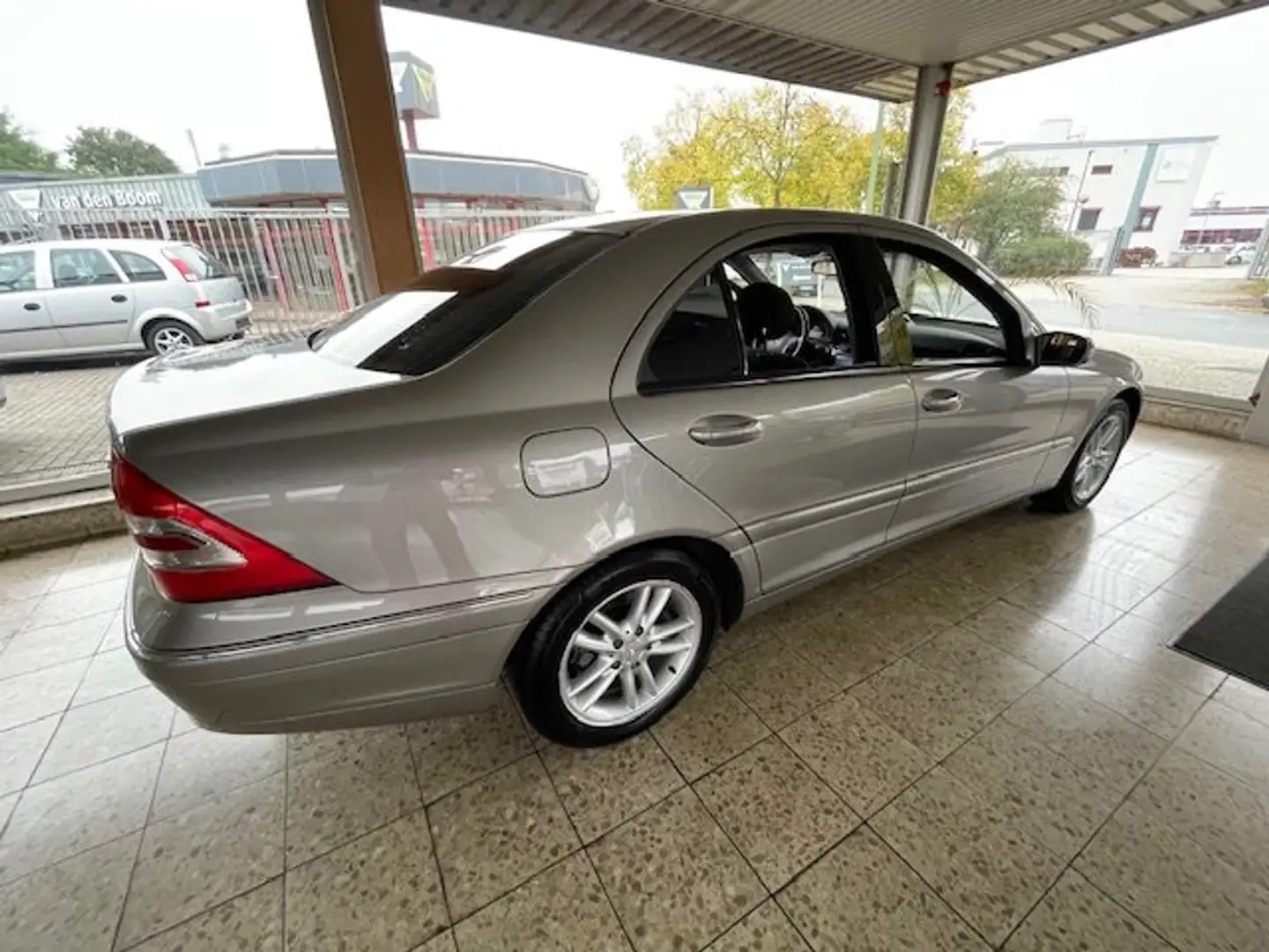 Mercedes-Benz C 200 C-Klasse Kompressor Automatik Elegance Silber - 1