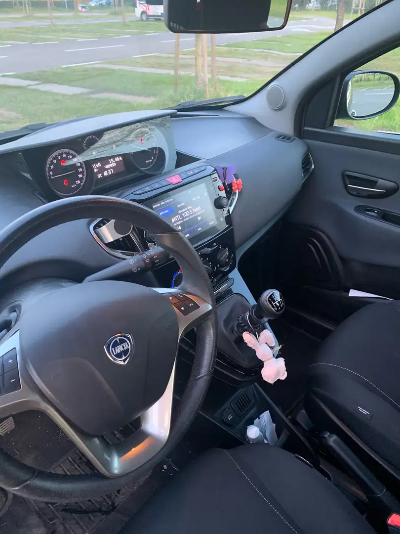 Lancia Ypsilon 1.0 firefly hybrid Gold s&s 70cv 5p.ti - 2