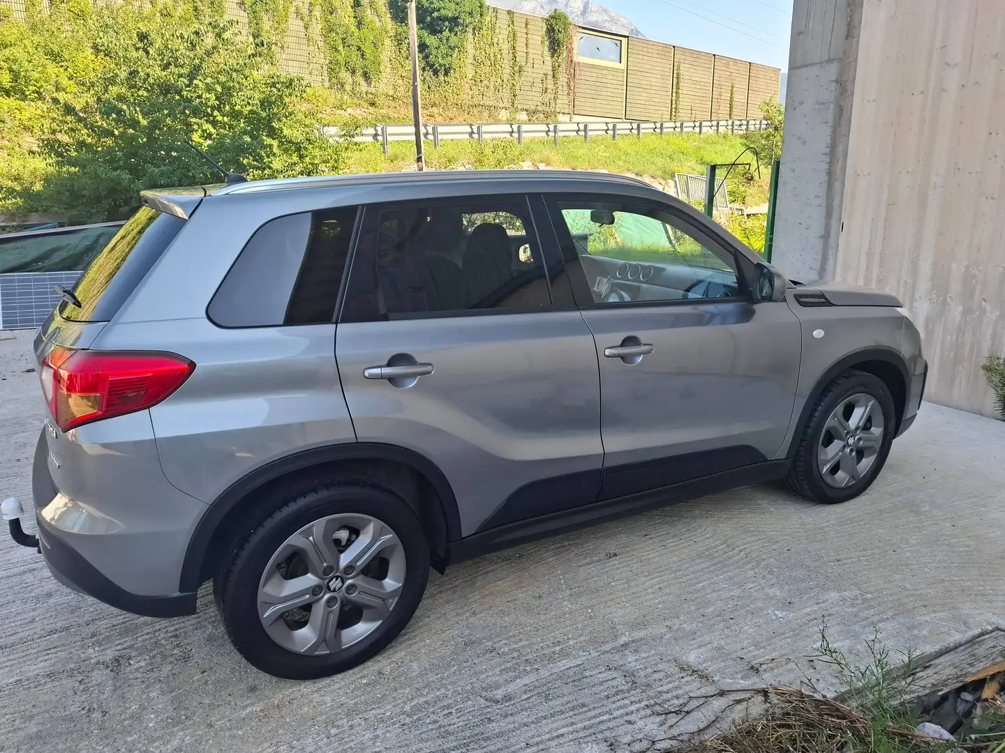 Suzuki Vitara Vitara 1,6 DDiS 4WD GL Shine Shine Grau - 2
