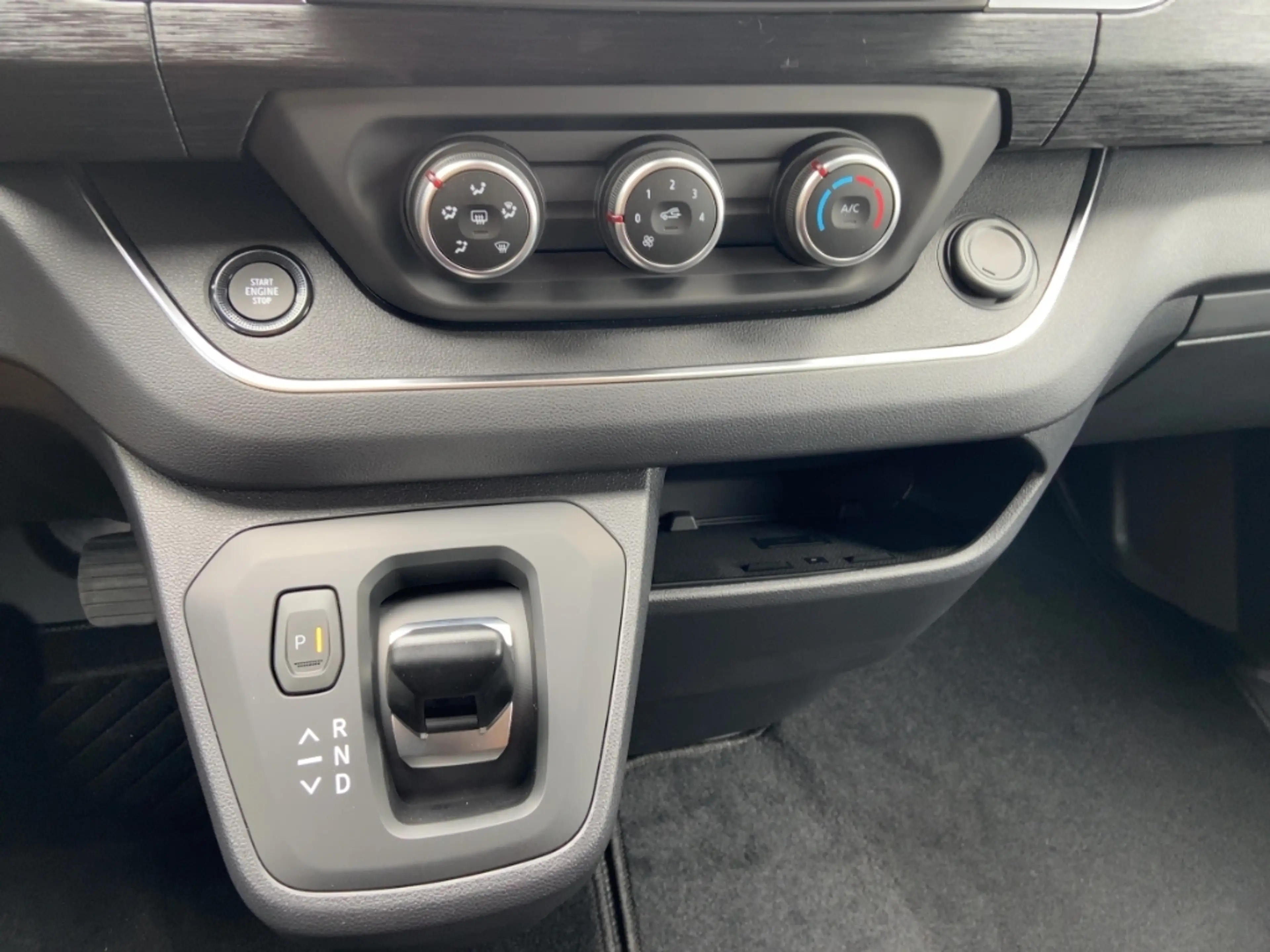 Nissan Primastar Kombi8 TEKNA 9G-Autom.170PS Winter/Design/HK/L1H1 — photo 14