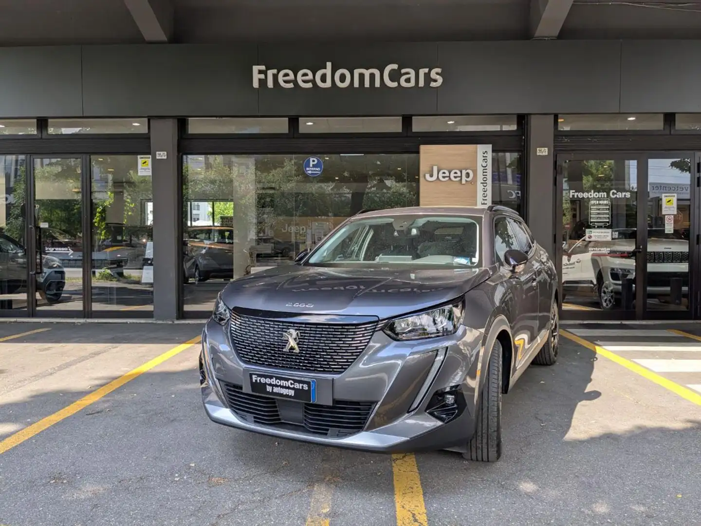 Peugeot 2008 PureTech 130 S&S EAT8 Allure Gris - 2