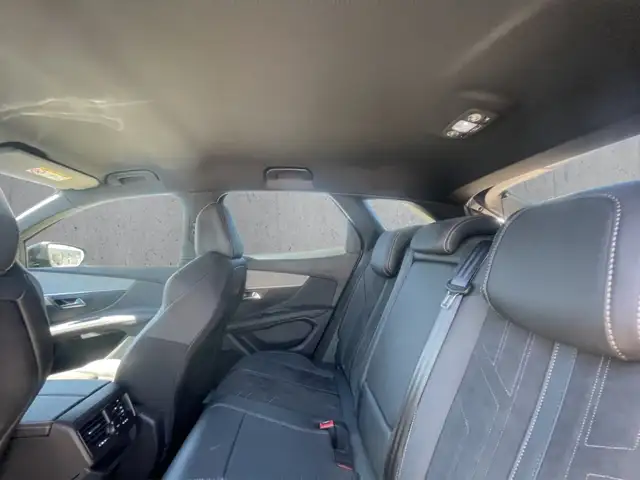 Peugeot 3008 view 8
