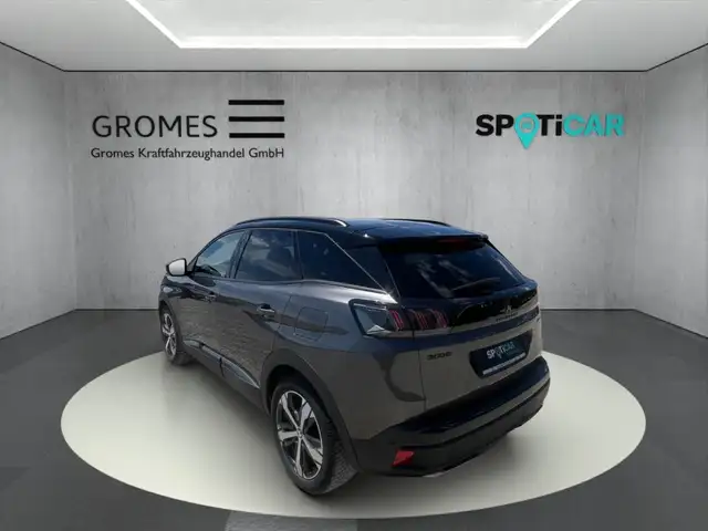 Peugeot 3008 view 5