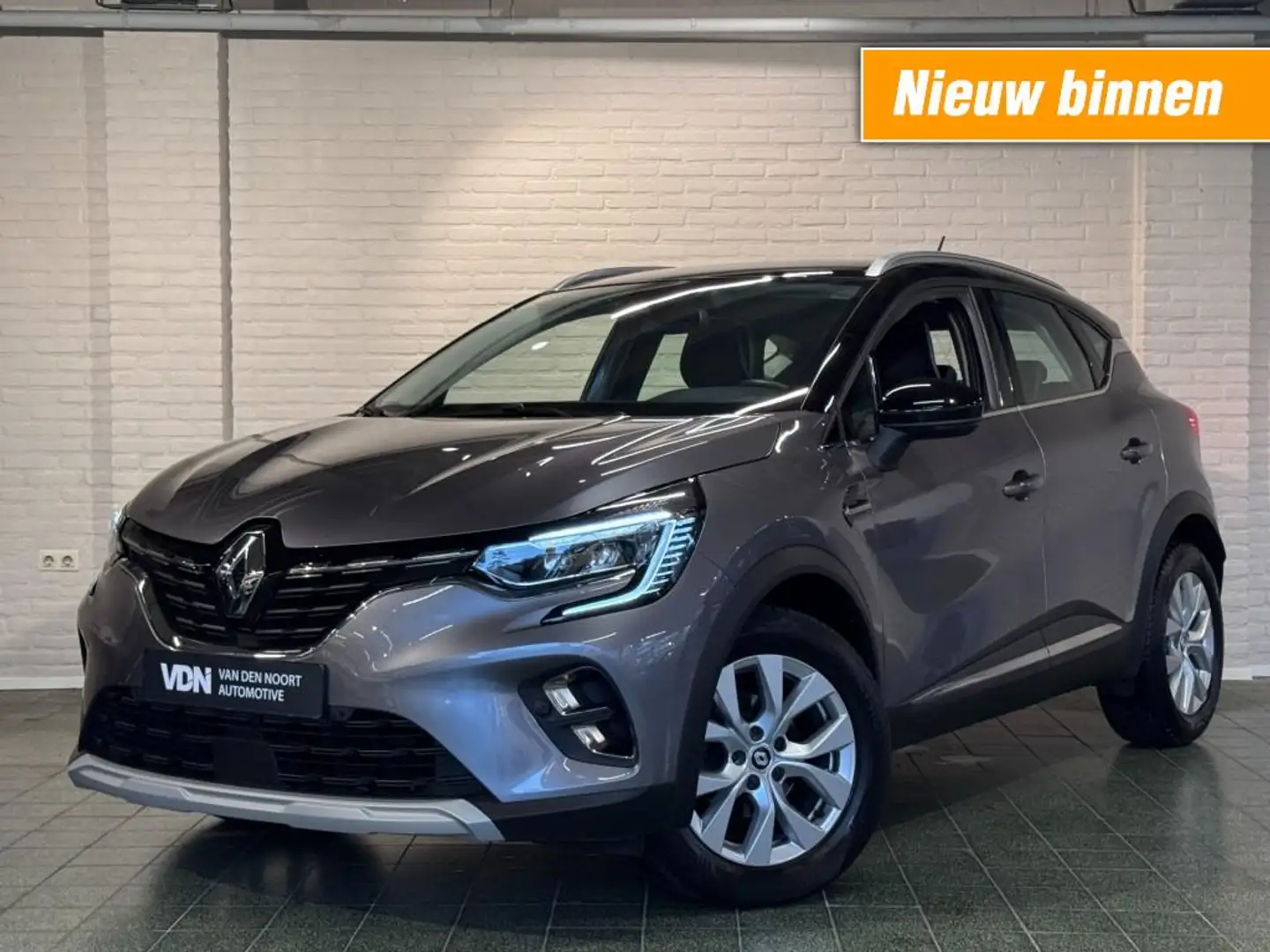 Renault Captur 1.3 TCe Intens 140pk Camera Navi Carplay ACC 17'' Gris - 1