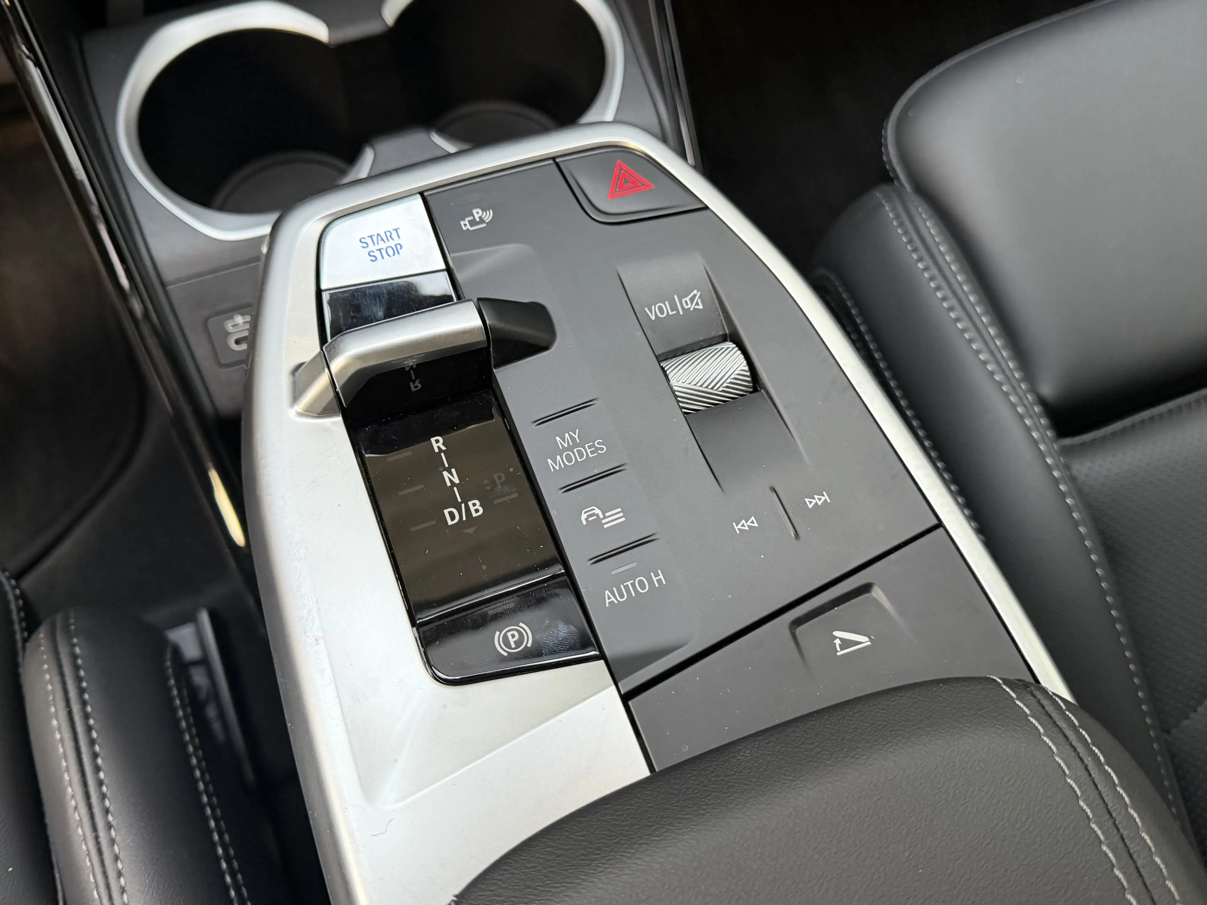 BMW X1 eDrive20 M Sport Pro ACC Kamera H&K eSitze — photo 11