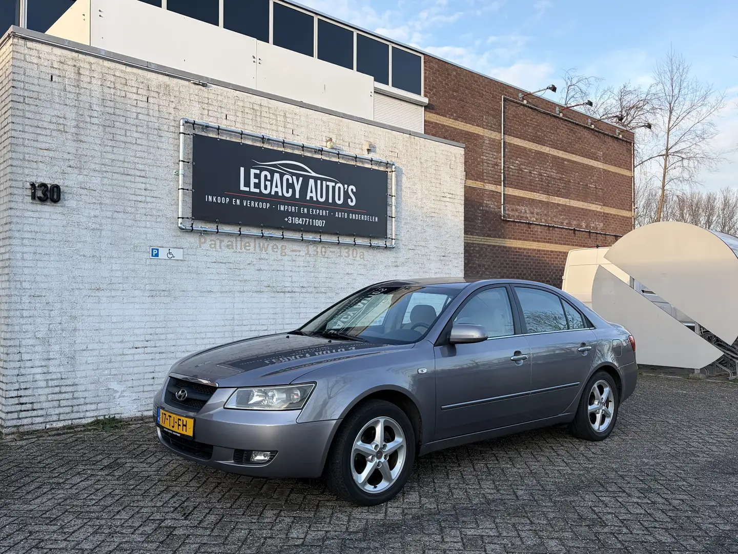 Hyundai SONATA 2.4 Style - Rijdt en schakelt goed - Trekhaak - Серый - 1
