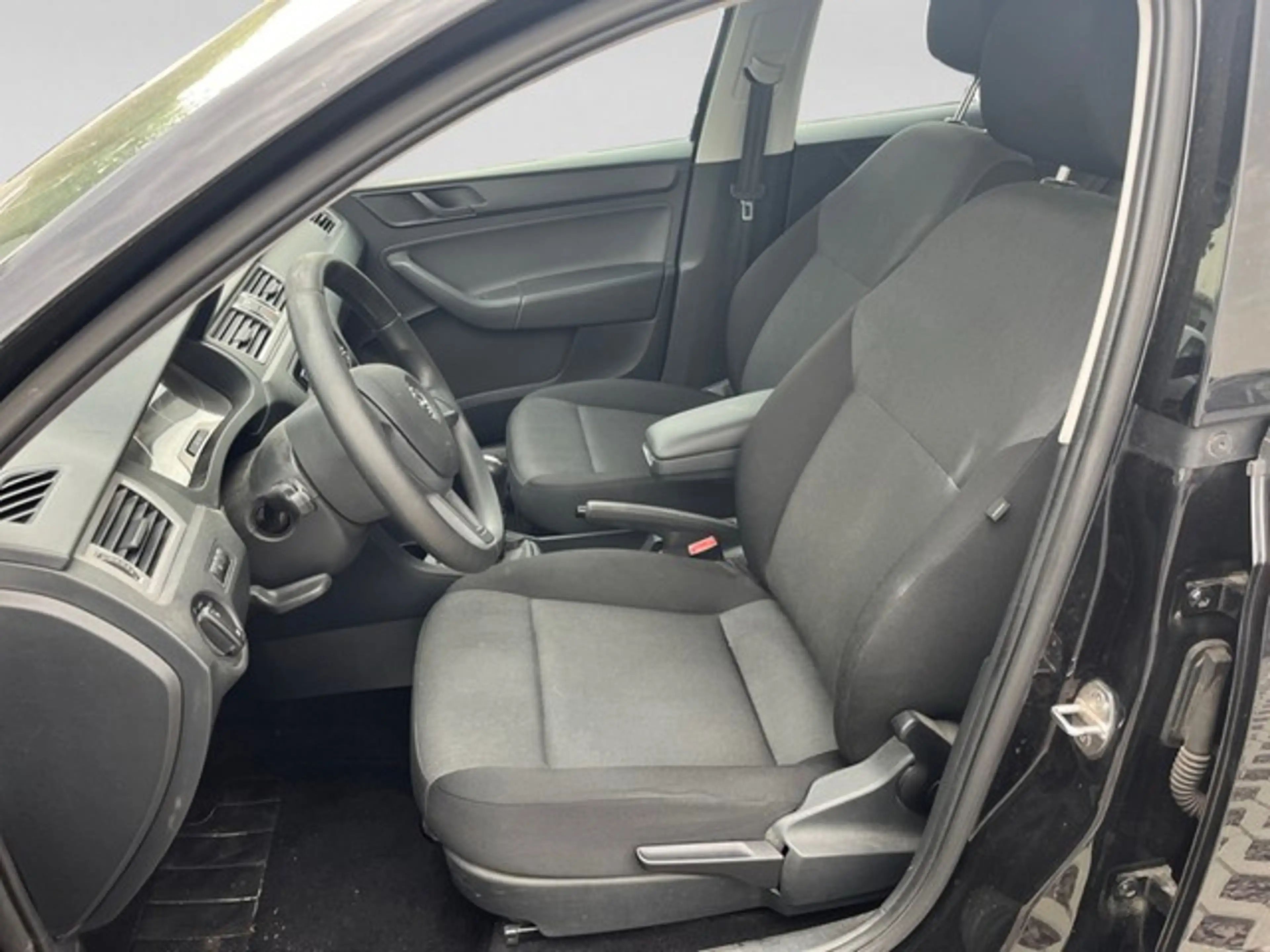 Skoda Rapid/Spaceback Rapid Spaceback 1.2TSI "Cool Edition"+KLIMA+ZV+ — photo 10
