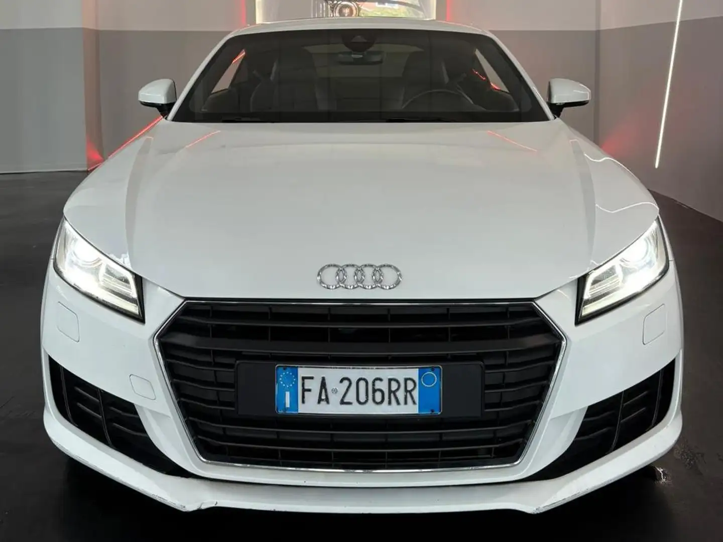 Audi TT Coupe 2.0 tfsi Design quattro s-tronic Weiß - 2