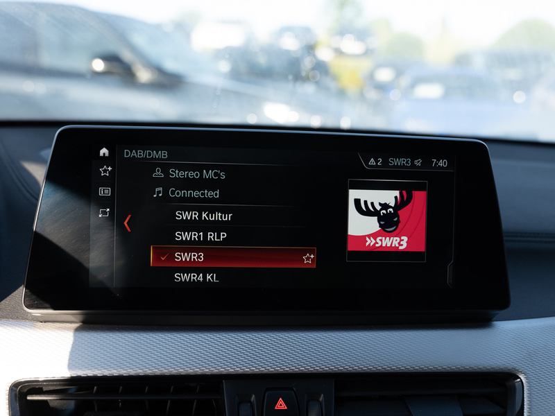 BMW X2 xDrive20d M-Sport PANO HUD LED ACC W-LAN — photo 12