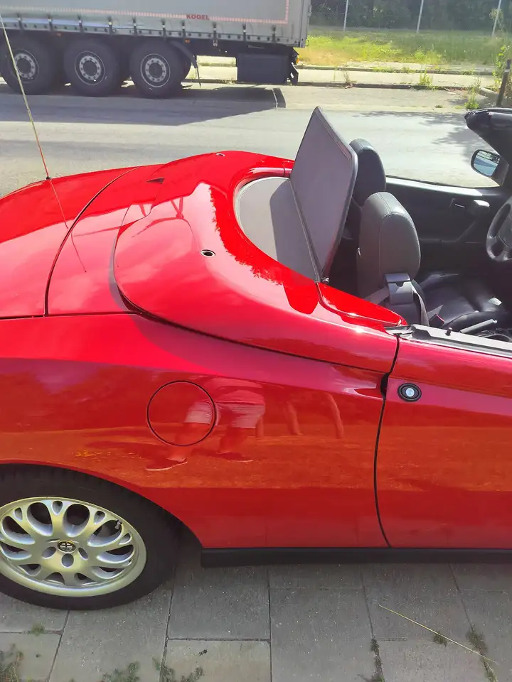 Alfa Romeo Spider 2.0i Lusso, foto 3