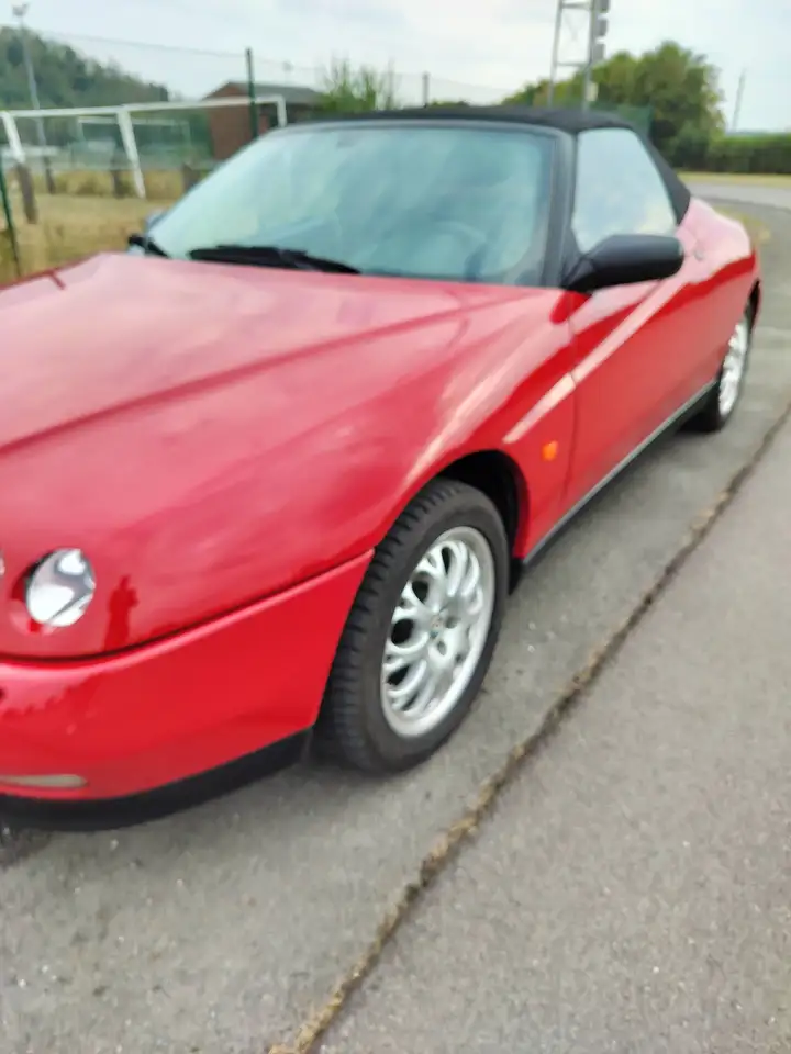 Alfa Romeo Spider 2.0i Lusso, foto 1