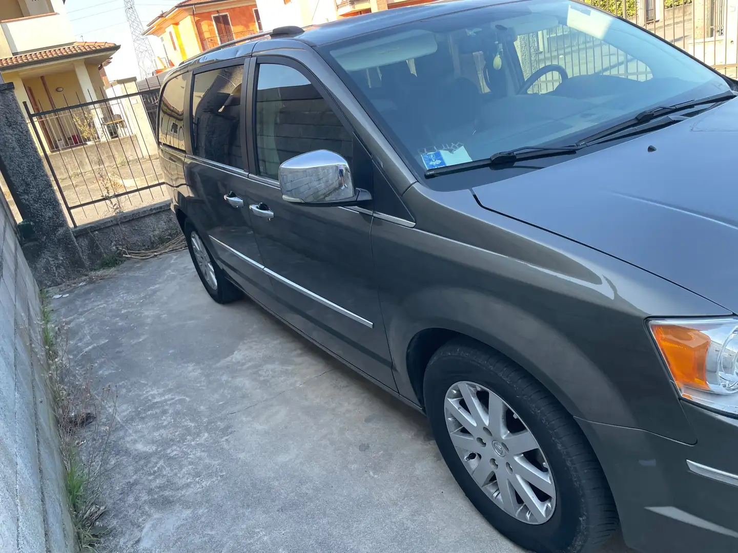 Chrysler Grand Voyager Grand Voyager V 2008 2.8 crd auto dpf Grigio - 2