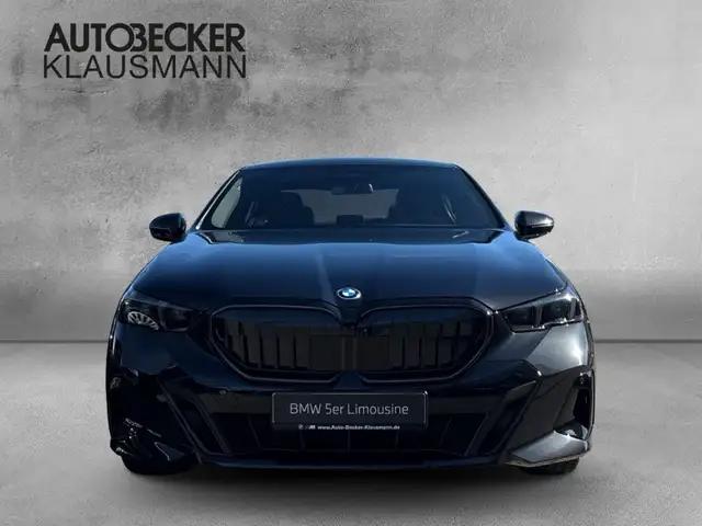 BMW 5 Series view 5