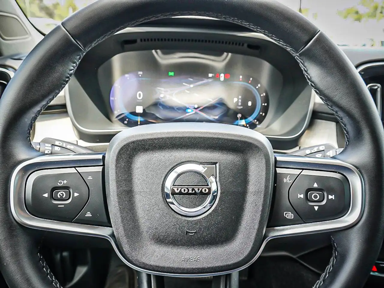 Volvo XC40 снимка Volvo XC40
