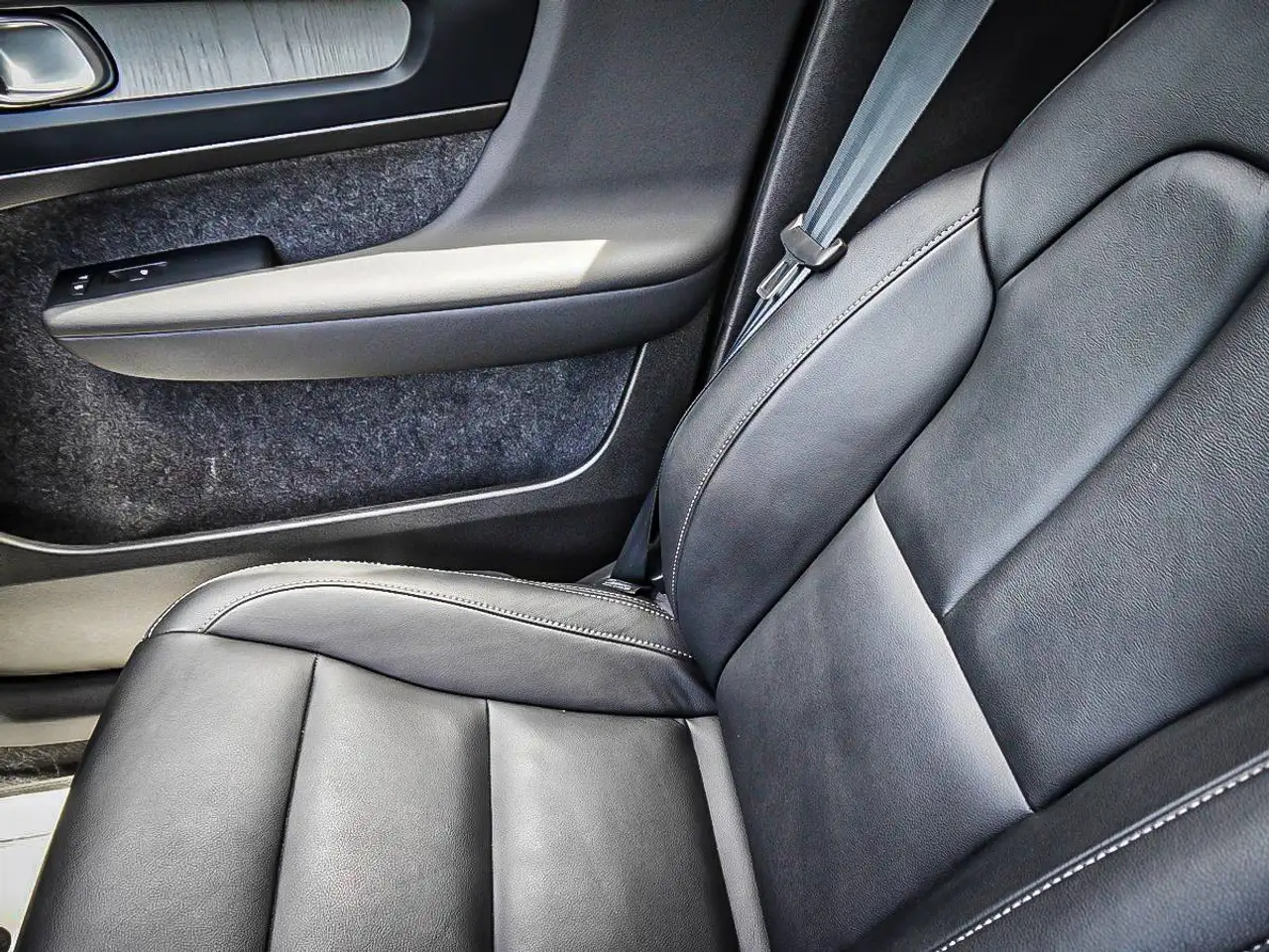 Volvo XC40 снимка Volvo XC40